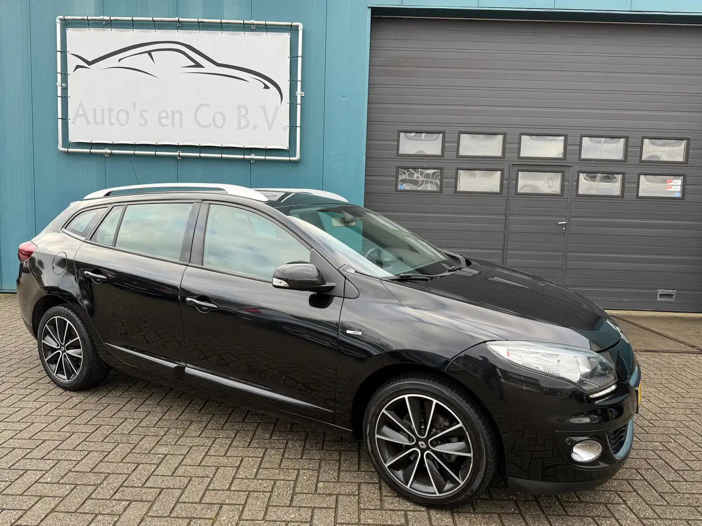 Renault Megane Estate 1.2 TCe Bose Clima Navigatie Cruise Pdc 17" Zwart - 1