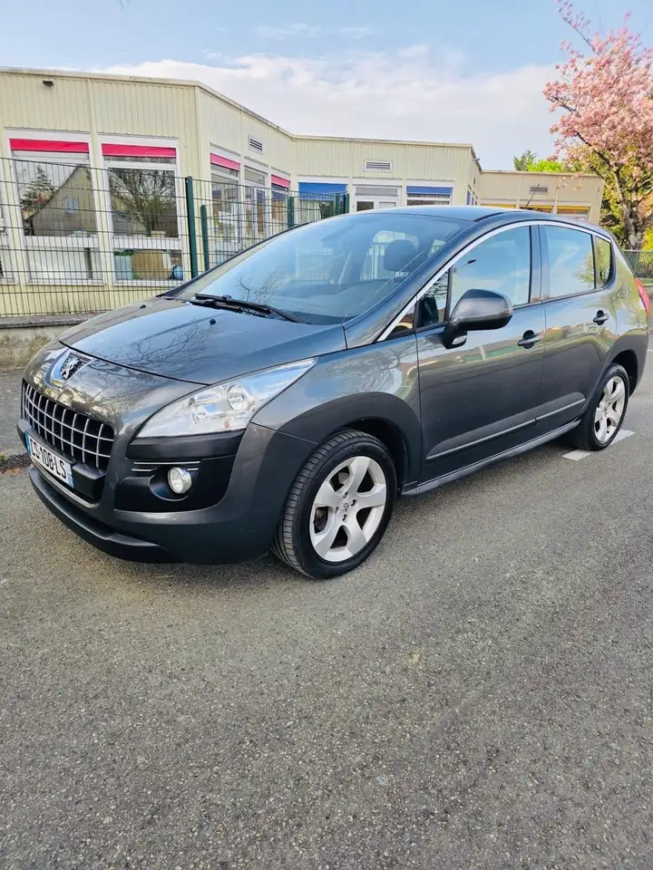 Peugeot 3008 1.6 HDi 16V 112ch FAP Confort Pack