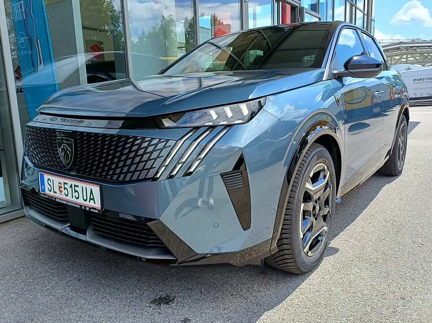 Peugeot 3008 Elektro 210 73kWh GT Blau - 2