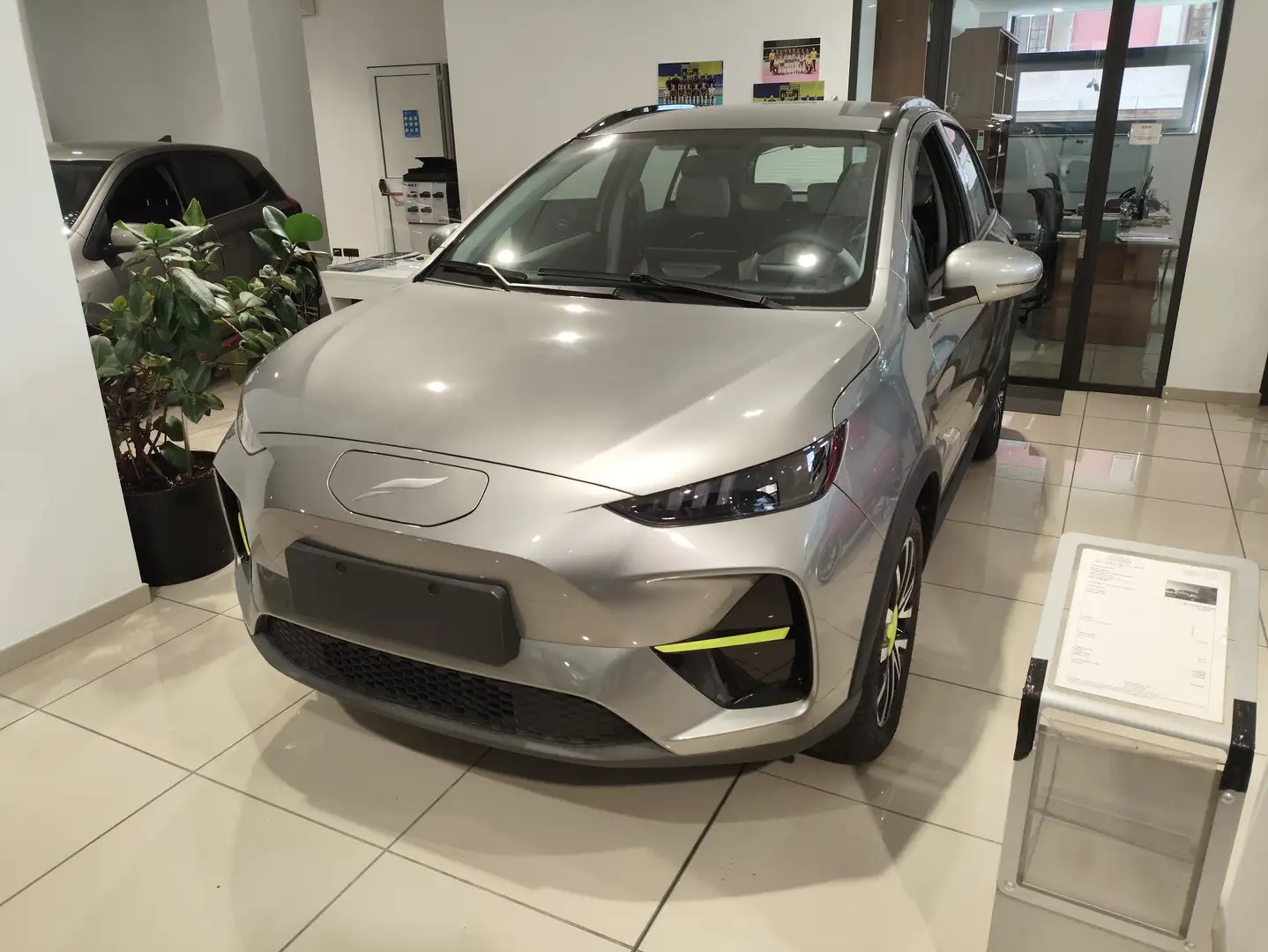 EMC Yudo Yudo 41.7kWh Silber - 1