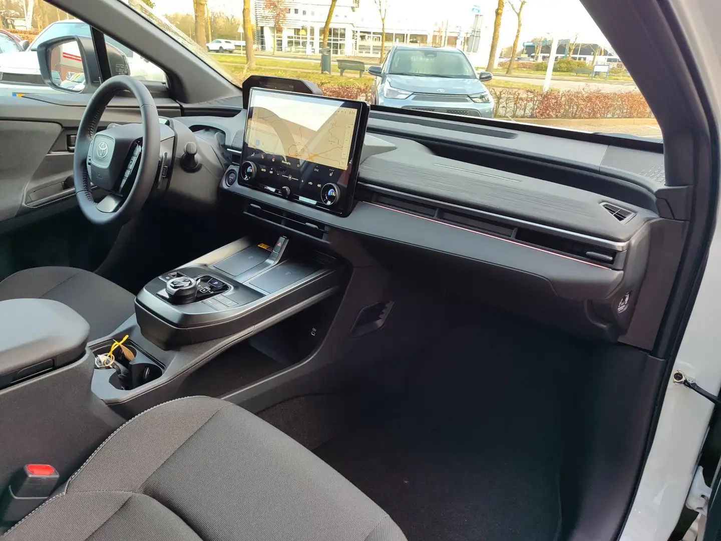 Toyota C-HR+ FIRST EDITION 77KWH STOEL/STUURVERW BLIND SPOT EL- Blanco - 2