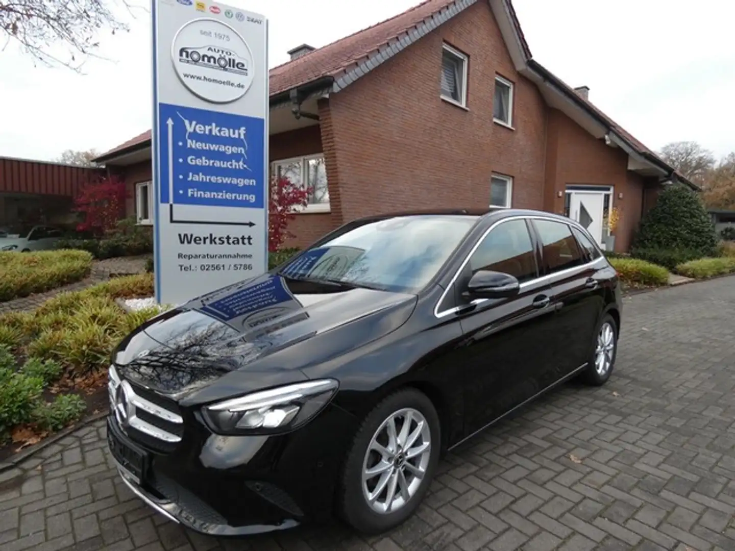 Mercedes-Benz B 180 7G-DCT Progressive NAVI LED RFK PDC TWA LM Schwarz - 1