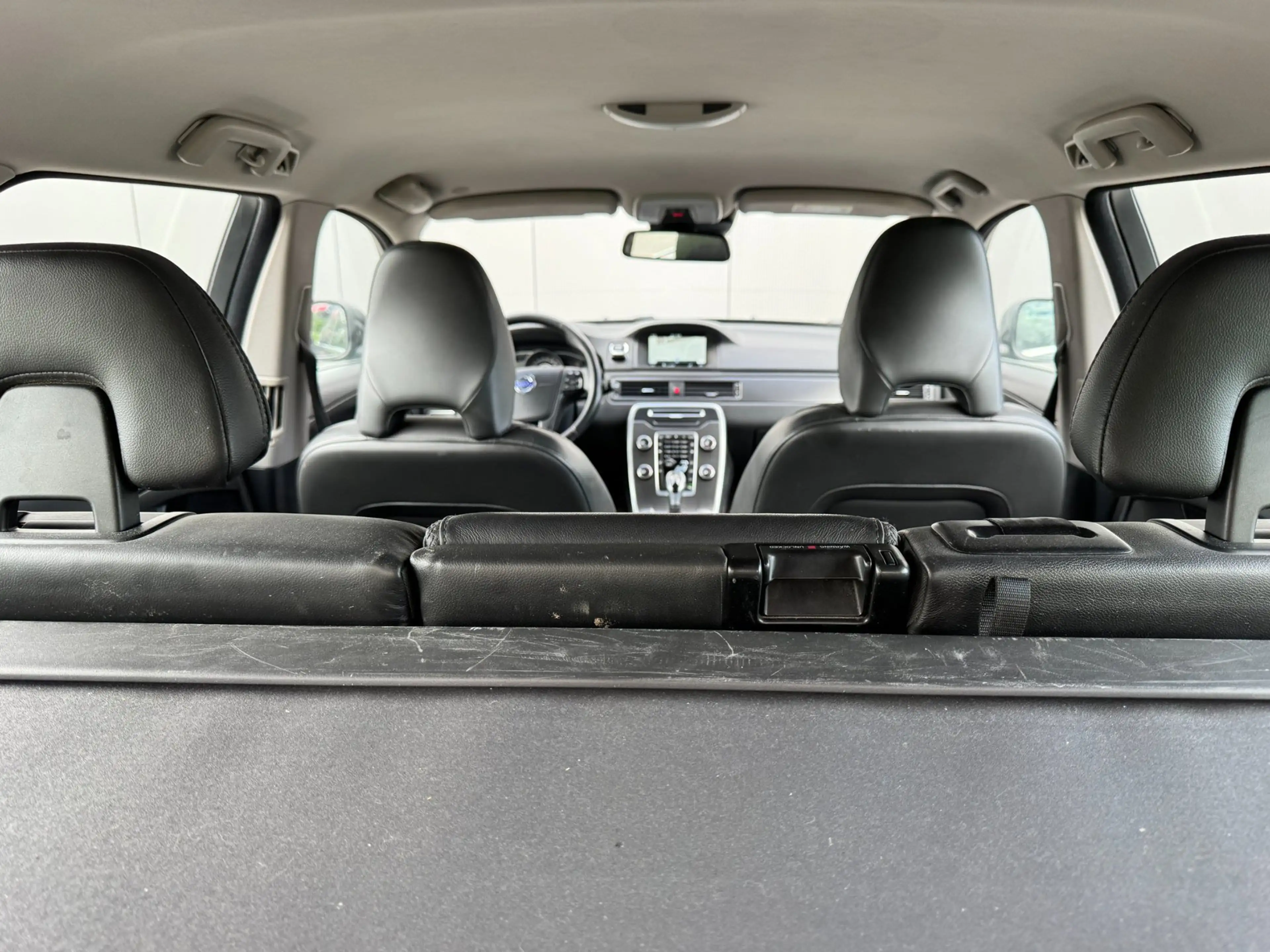 Volvo XC70 2.0 D4 FWD Dynamic Edition LEDER NAVI CLIMA — photo 7