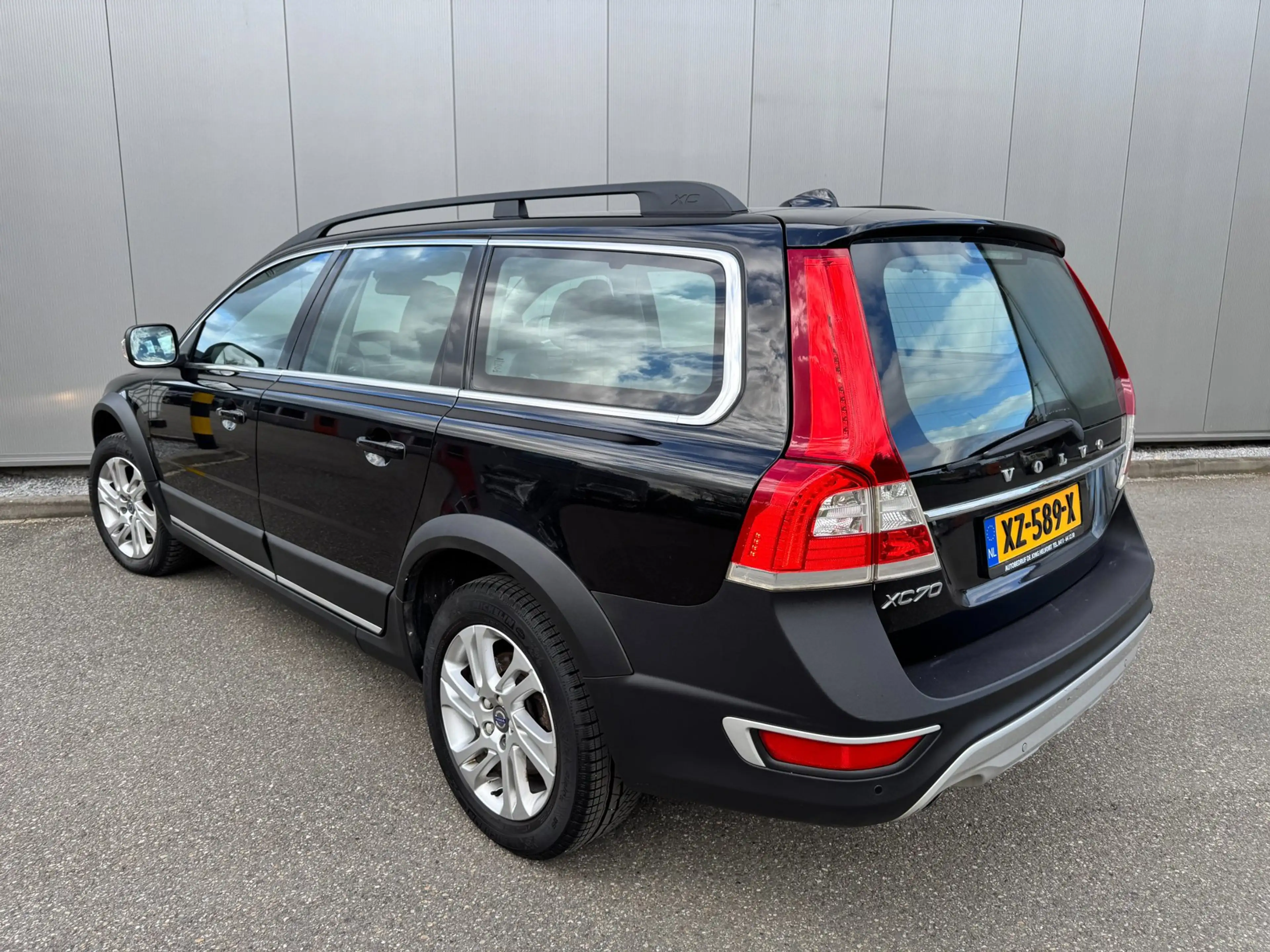 Volvo XC70 2.0 D4 FWD Dynamic Edition LEDER NAVI CLIMA — photo 4