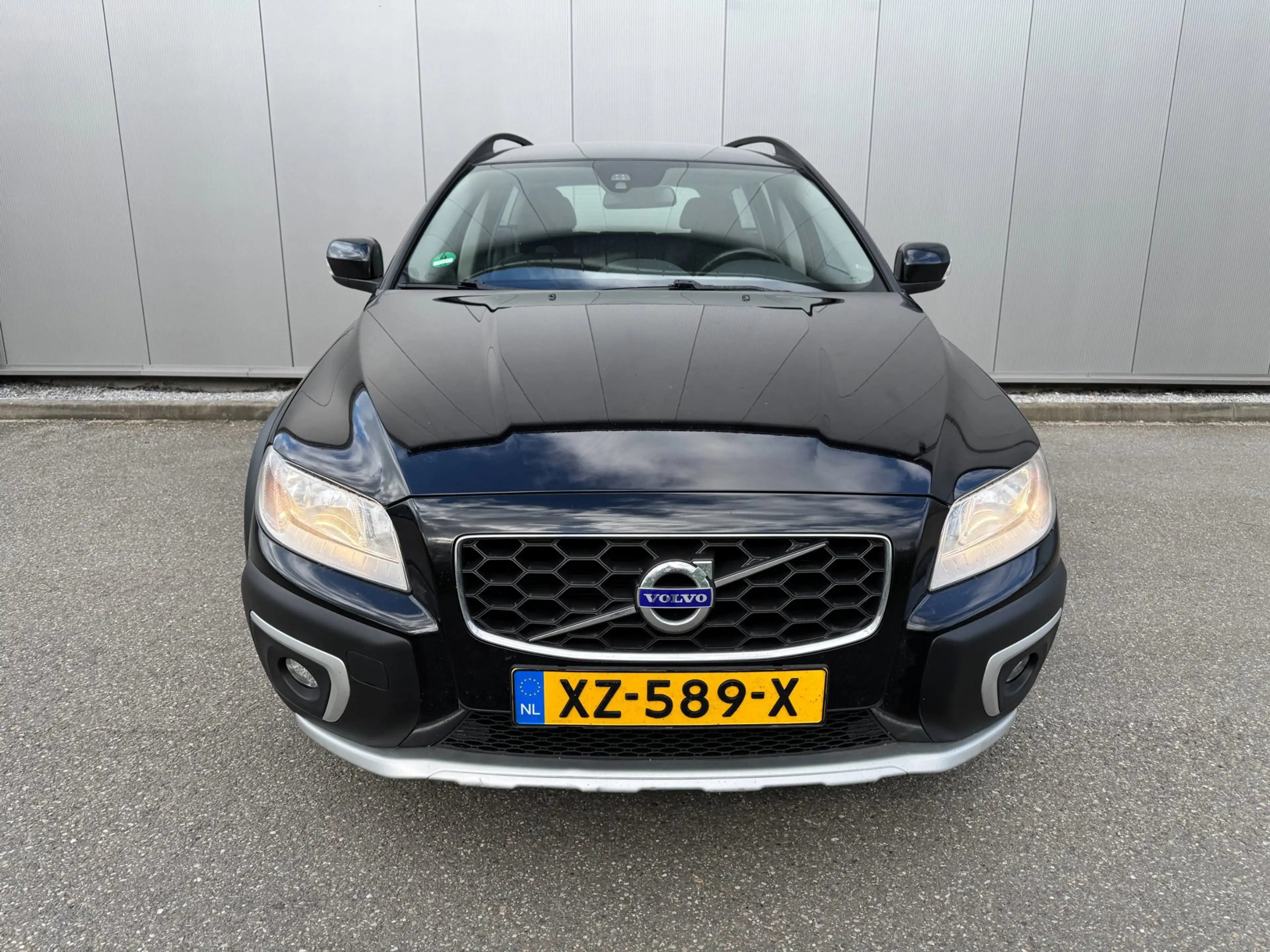 Volvo XC70 2.0 D4 FWD Dynamic Edition LEDER NAVI CLIMA — photo 2