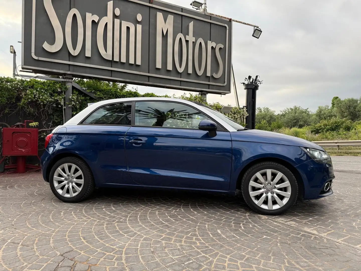 Audi A1 1.4 tfsi 122cv TETTO PANORAMA APRIBILE NEOPATENTAT Blu/Azzurro - 2