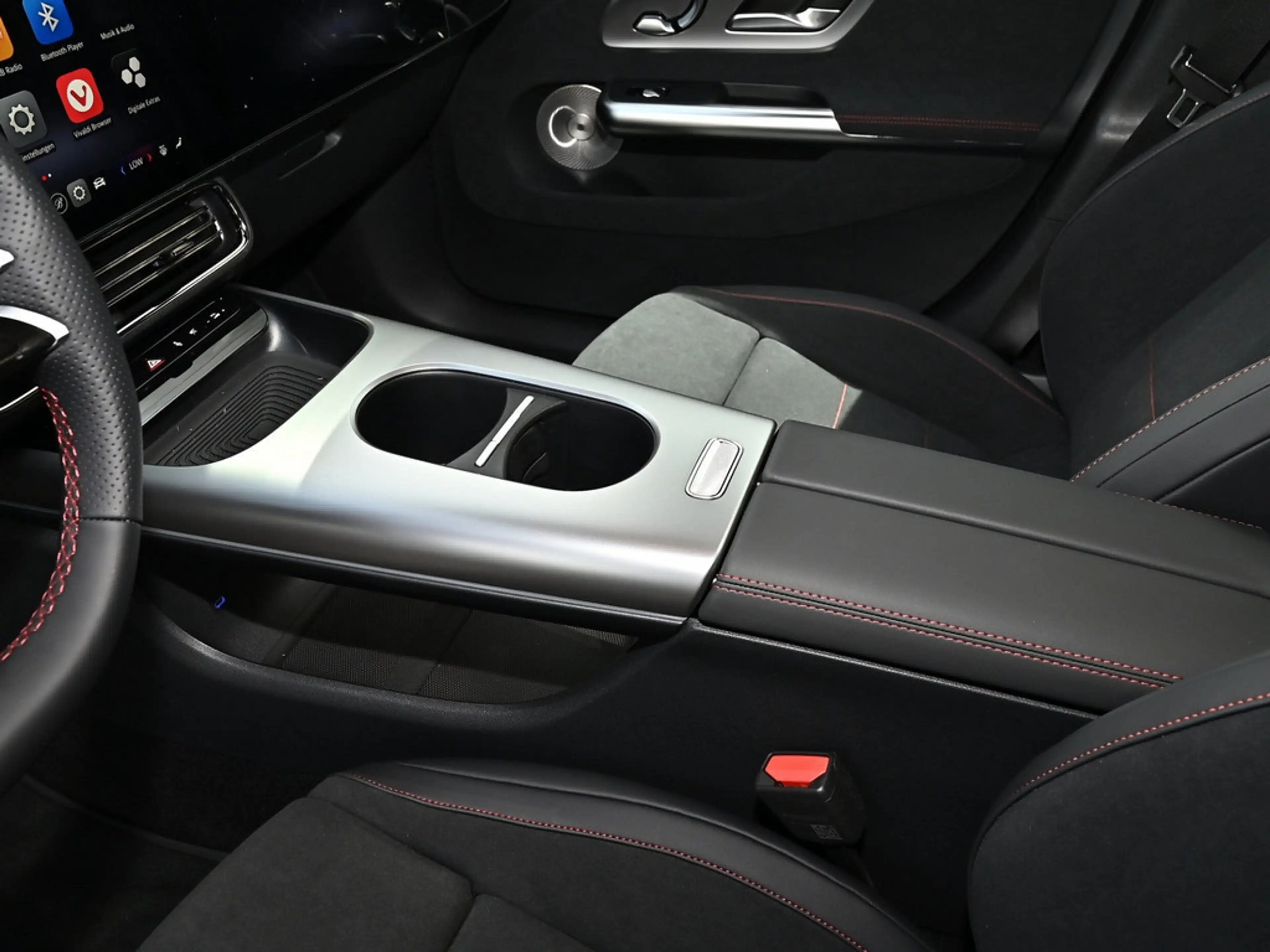 Mercedes-Benz CLA 220 AMG Line NIGHT PANO MULTIB. LED SHZ — photo 15