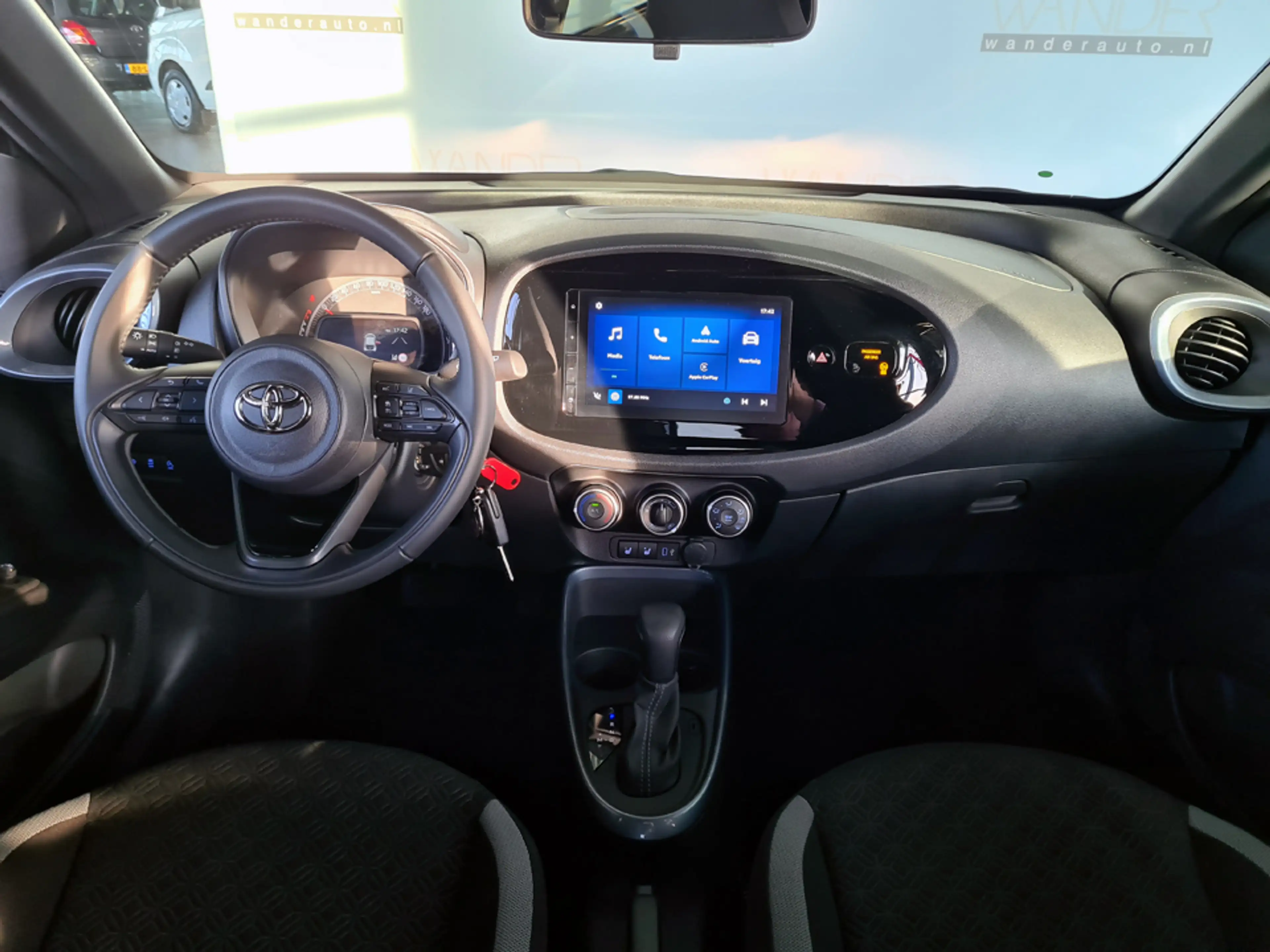Toyota Aygo X 1.0 VVT-i S-CVT Pulse /Stoelverwarming/Apple Carpl — photo 45