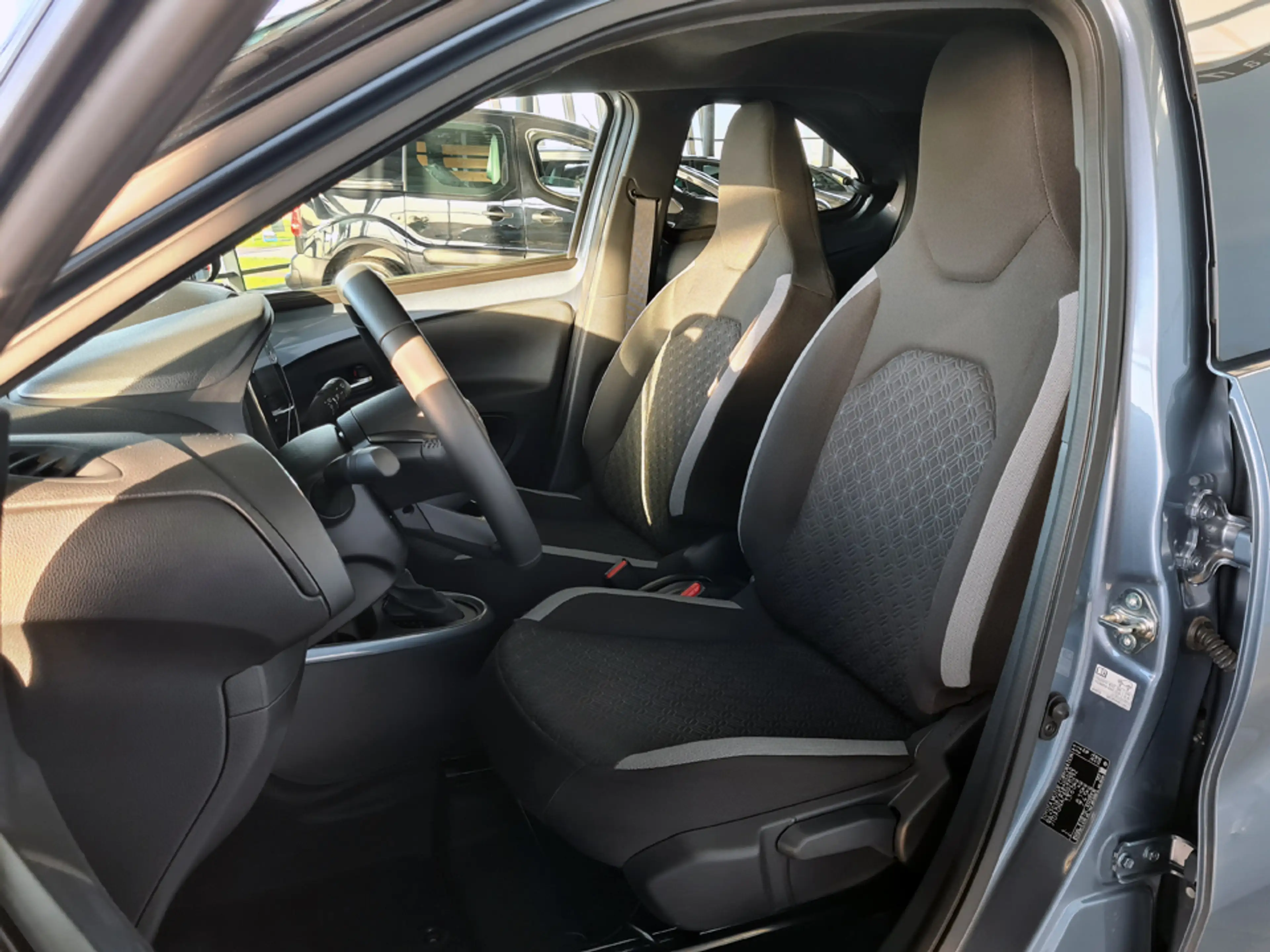 Toyota Aygo X 1.0 VVT-i S-CVT Pulse /Stoelverwarming/Apple Carpl — photo 7