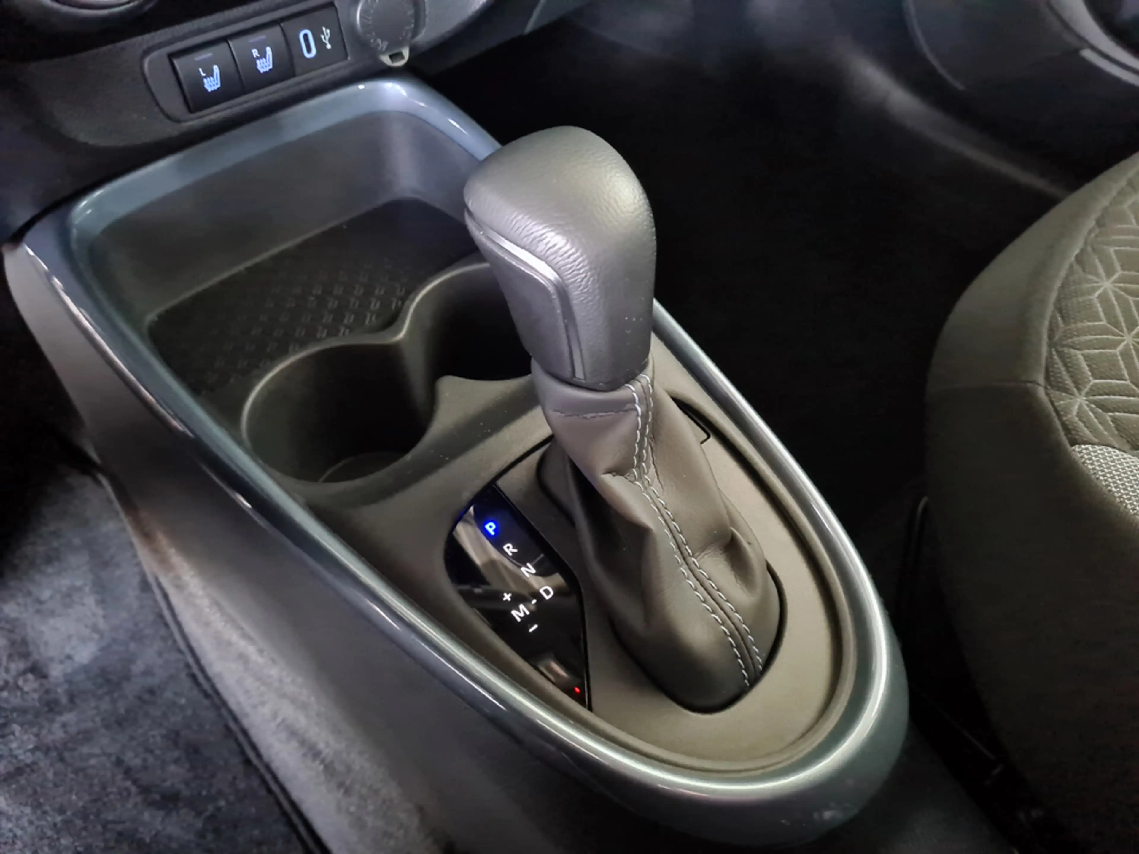 Toyota Aygo X 1.0 VVT-i S-CVT Pulse /Stoelverwarming/Apple Carpl — photo 22