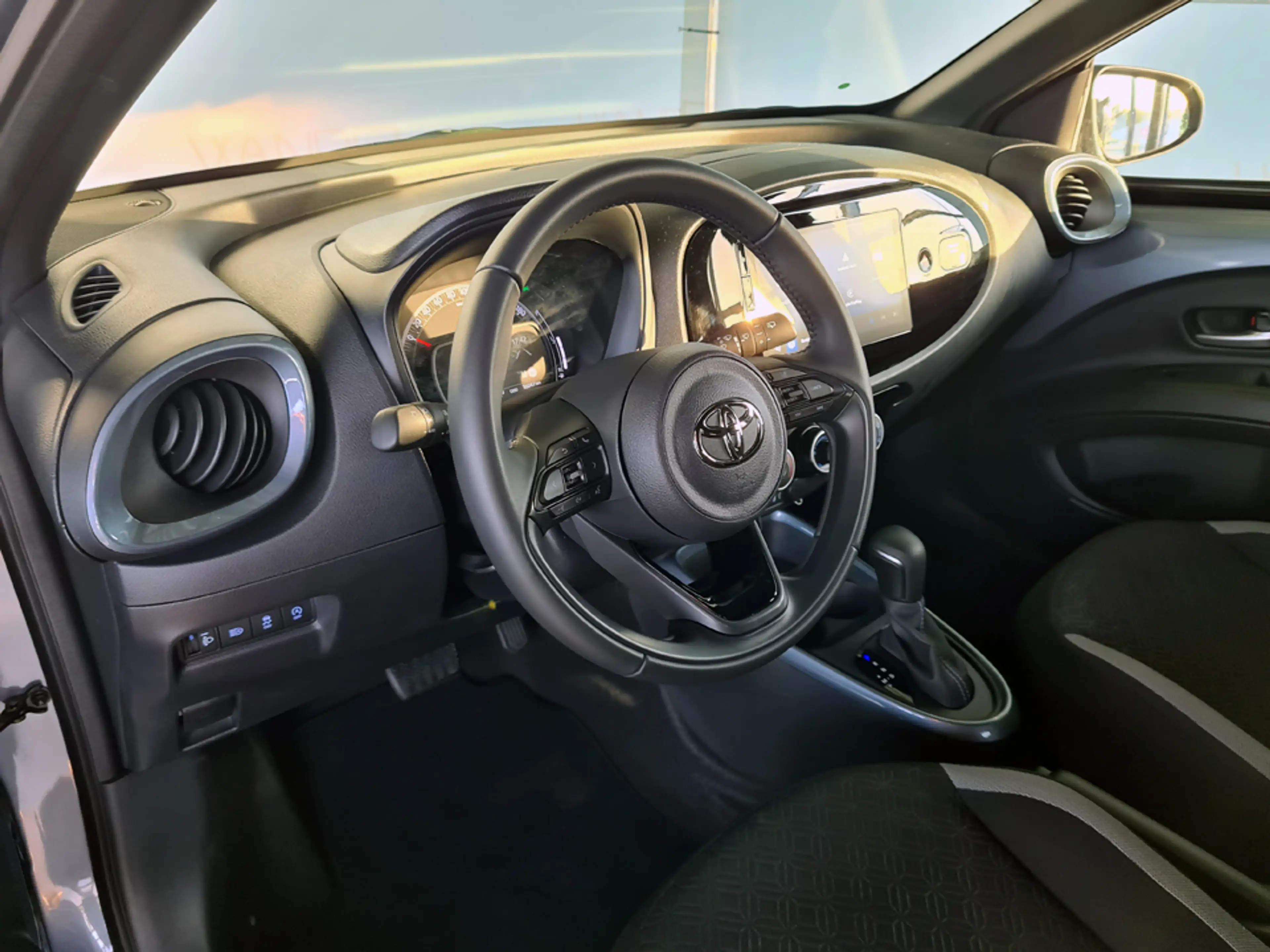 Toyota Aygo X 1.0 VVT-i S-CVT Pulse /Stoelverwarming/Apple Carpl — photo 44