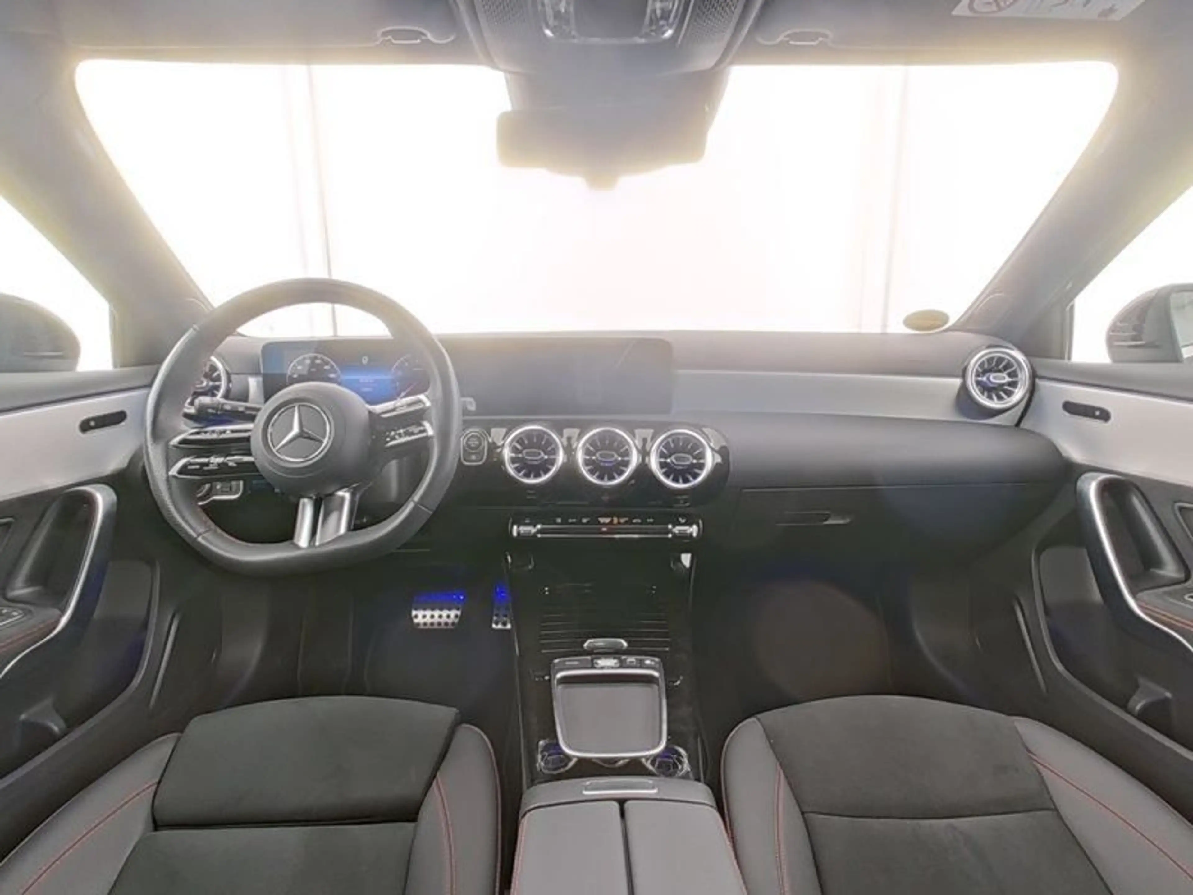 Mercedes-Benz A 200 AMG Adv. Plus*Distronic*Totwink*Kamera*LED — photo 6