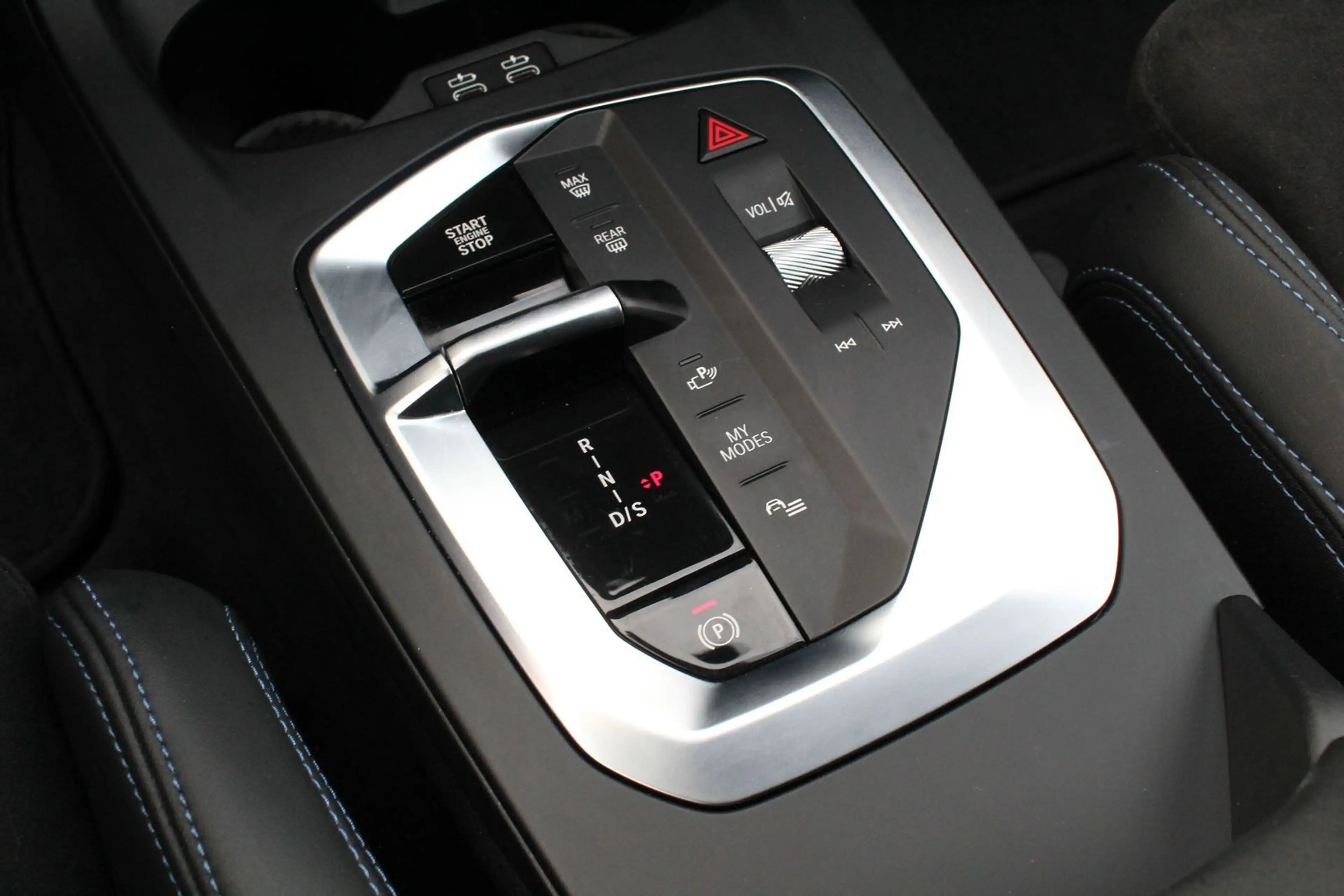 BMW 135 xDrive 360°+Harman-Kardon+CarPlay+Lenkra... — photo 10