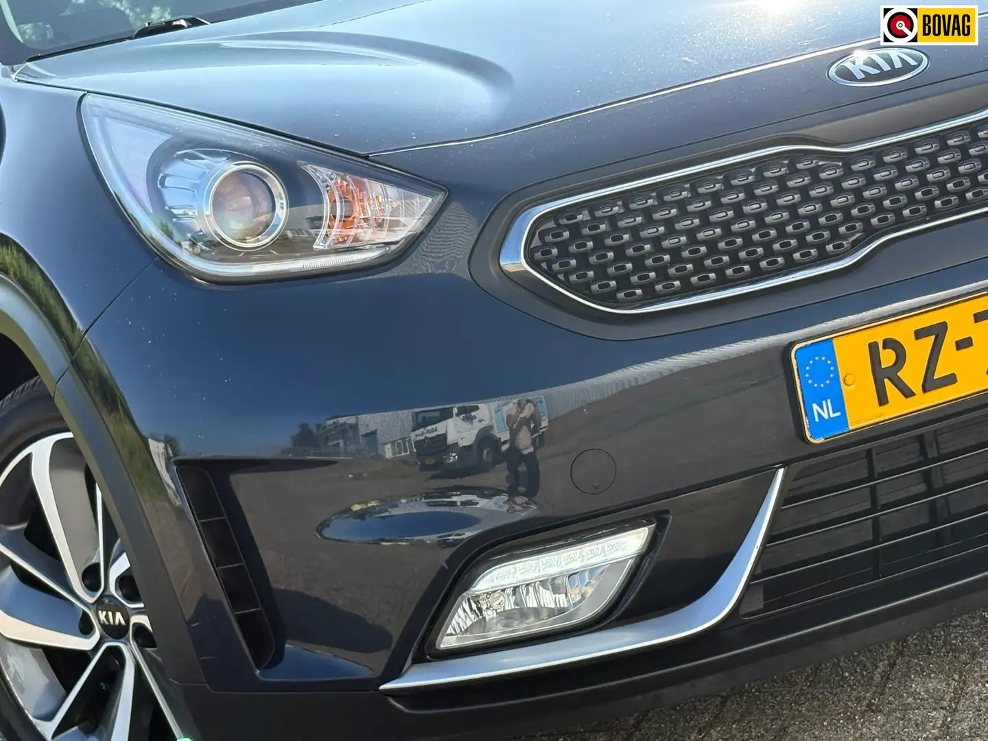 Kia Niro 1.6 GDi Hybrid ExecutiveLine | Gravity Blue | Schu Blauw - 1