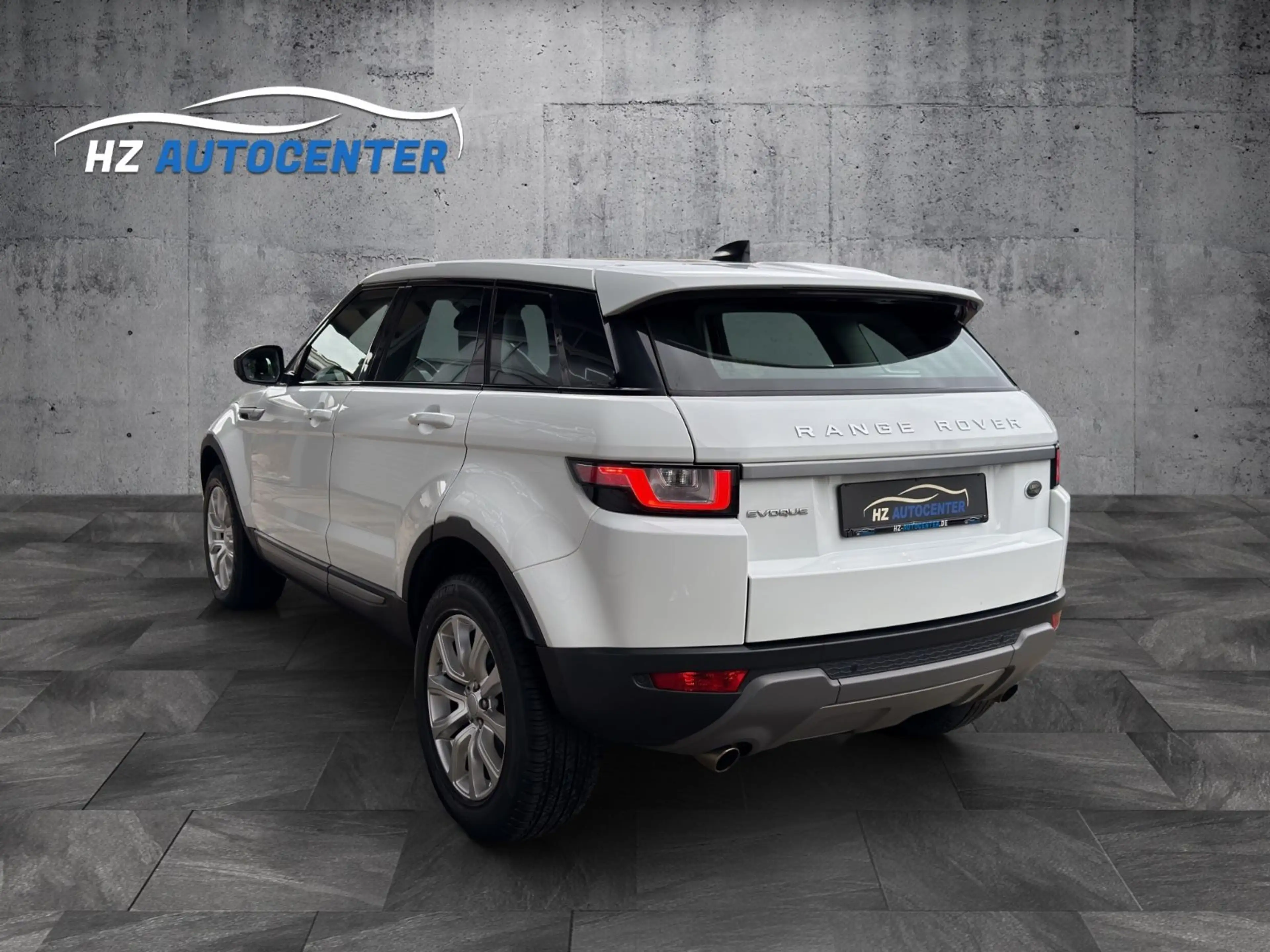 Land Rover Range Rover Evoque 2.0 TD4 AWD*LED*NAVI*LANE*TOP — photo 5