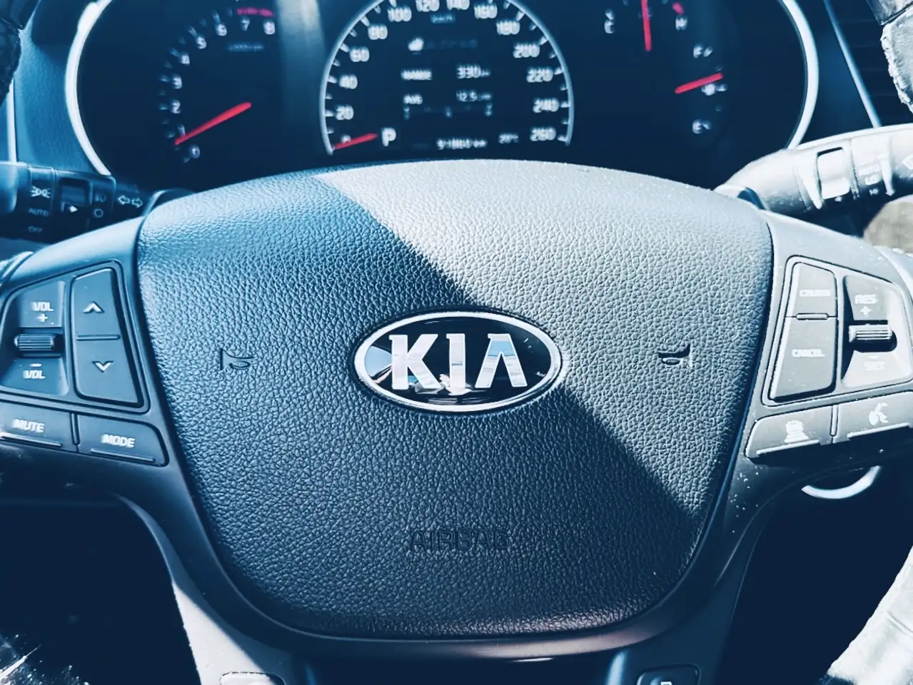 Kia Cadenza photo Kia Cadenza