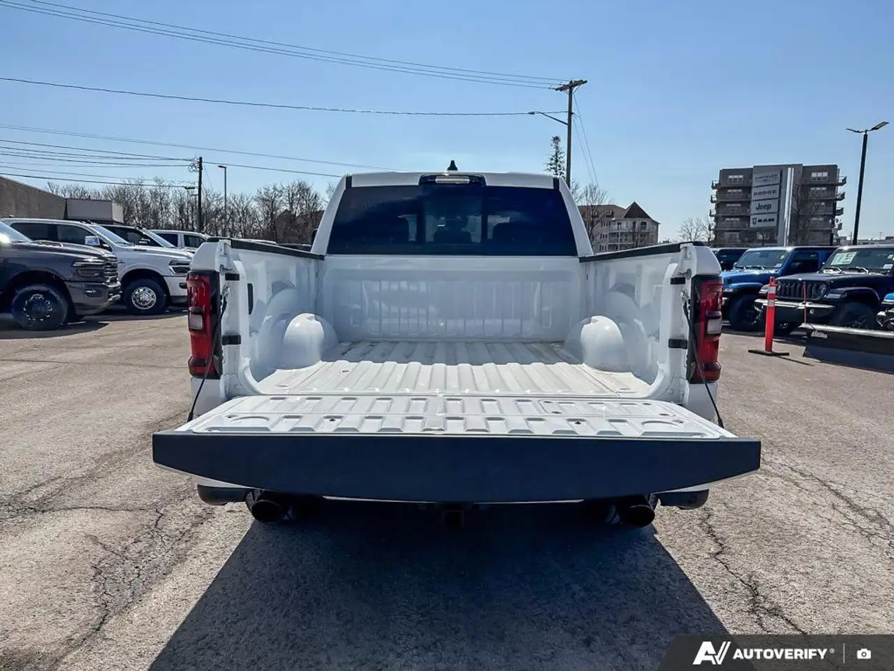 RAM 1500 снимка RAM 1500