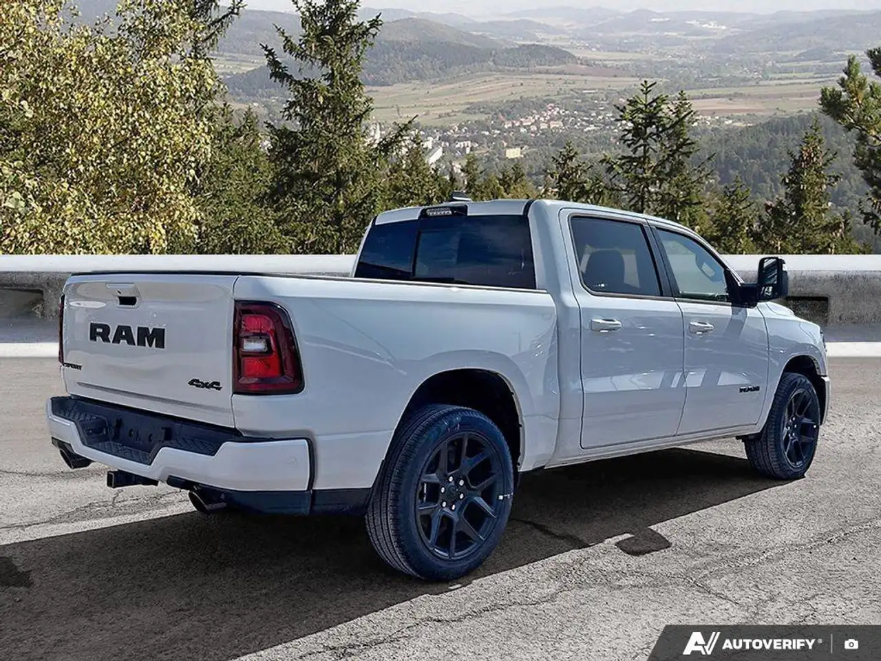 RAM 1500 снимка RAM 1500