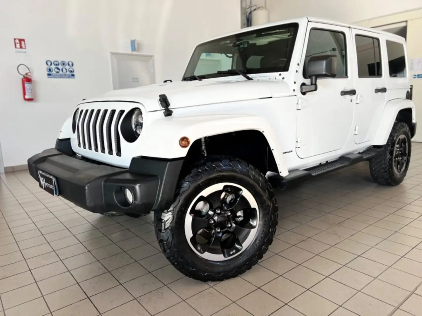 Jeep Wrangler Unlimited 2.8 CRD DPF Mountain Auto //FOX//GANCIO/ Weiß - 1