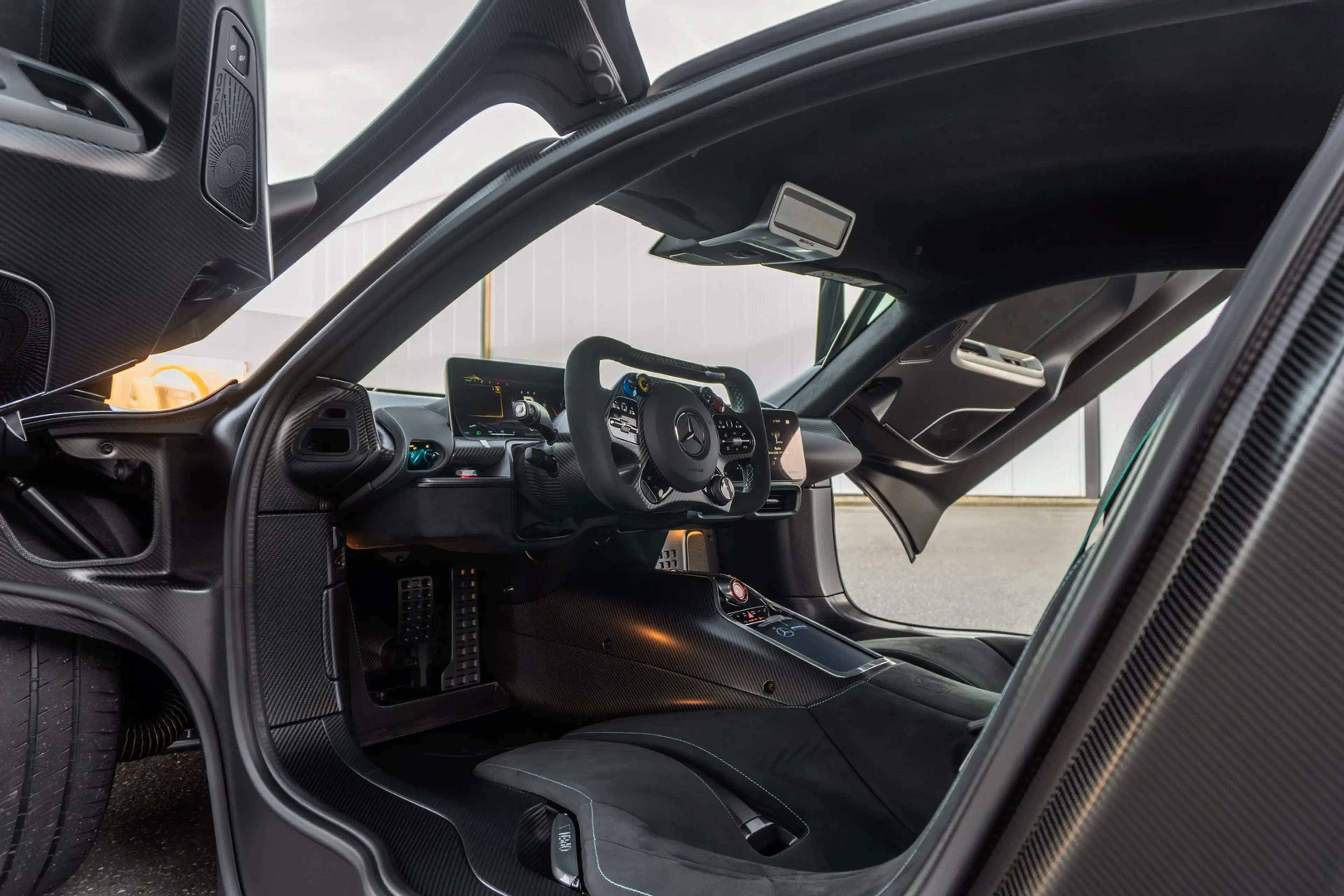 Mercedes-Benz AMG ONE - Black - EU Delivery - Available Now! — photo 6