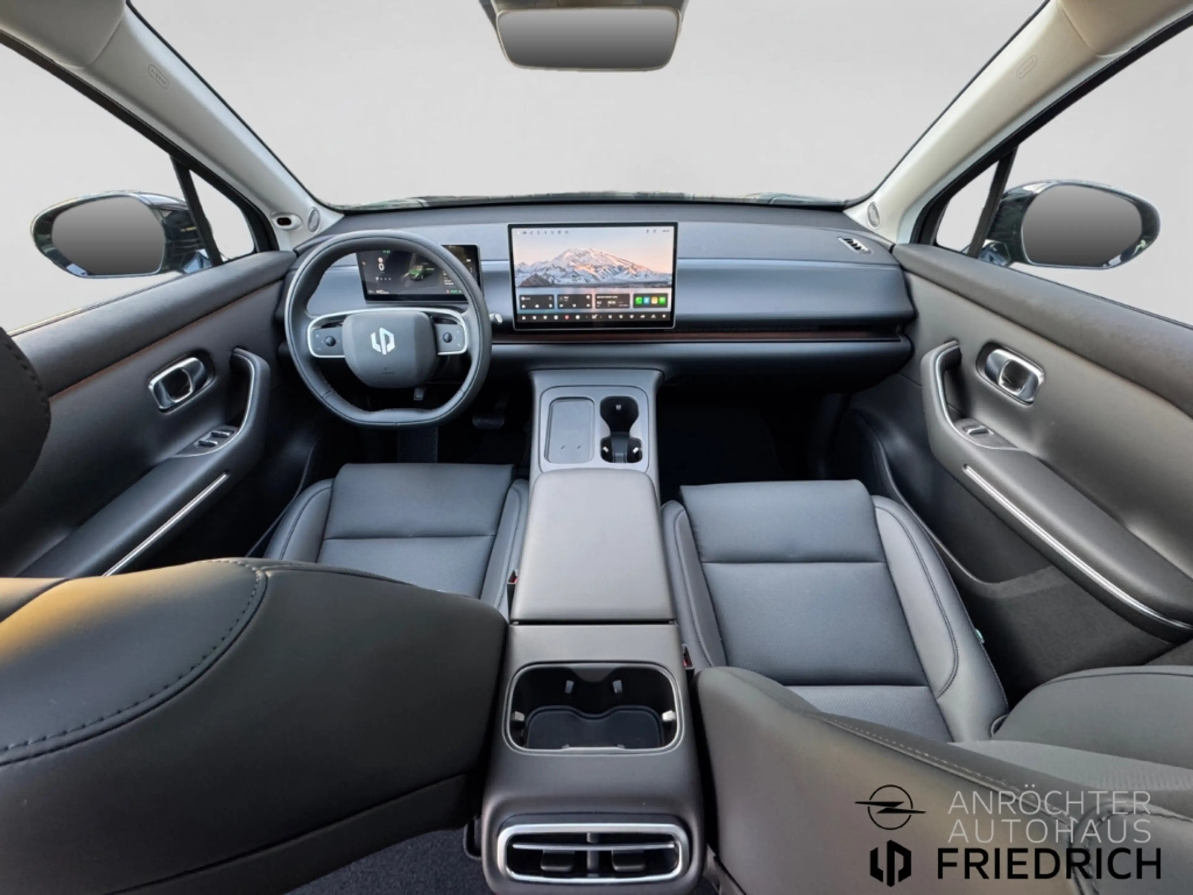 Leapmotor C10 Design ProMax AWD Panorama Klimaauto Leder — photo 14