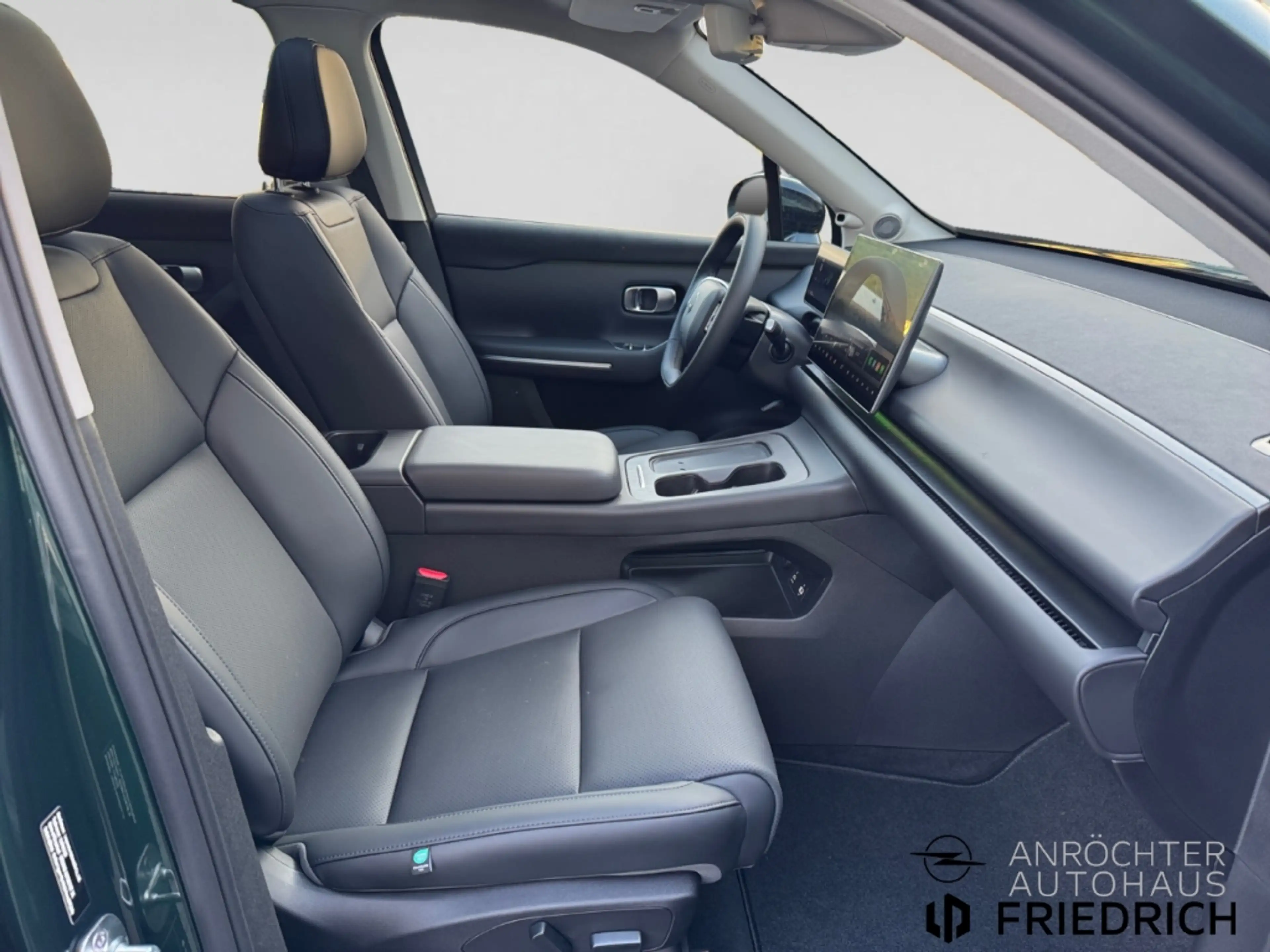 Leapmotor C10 Design ProMax AWD Panorama Klimaauto Leder — photo 15