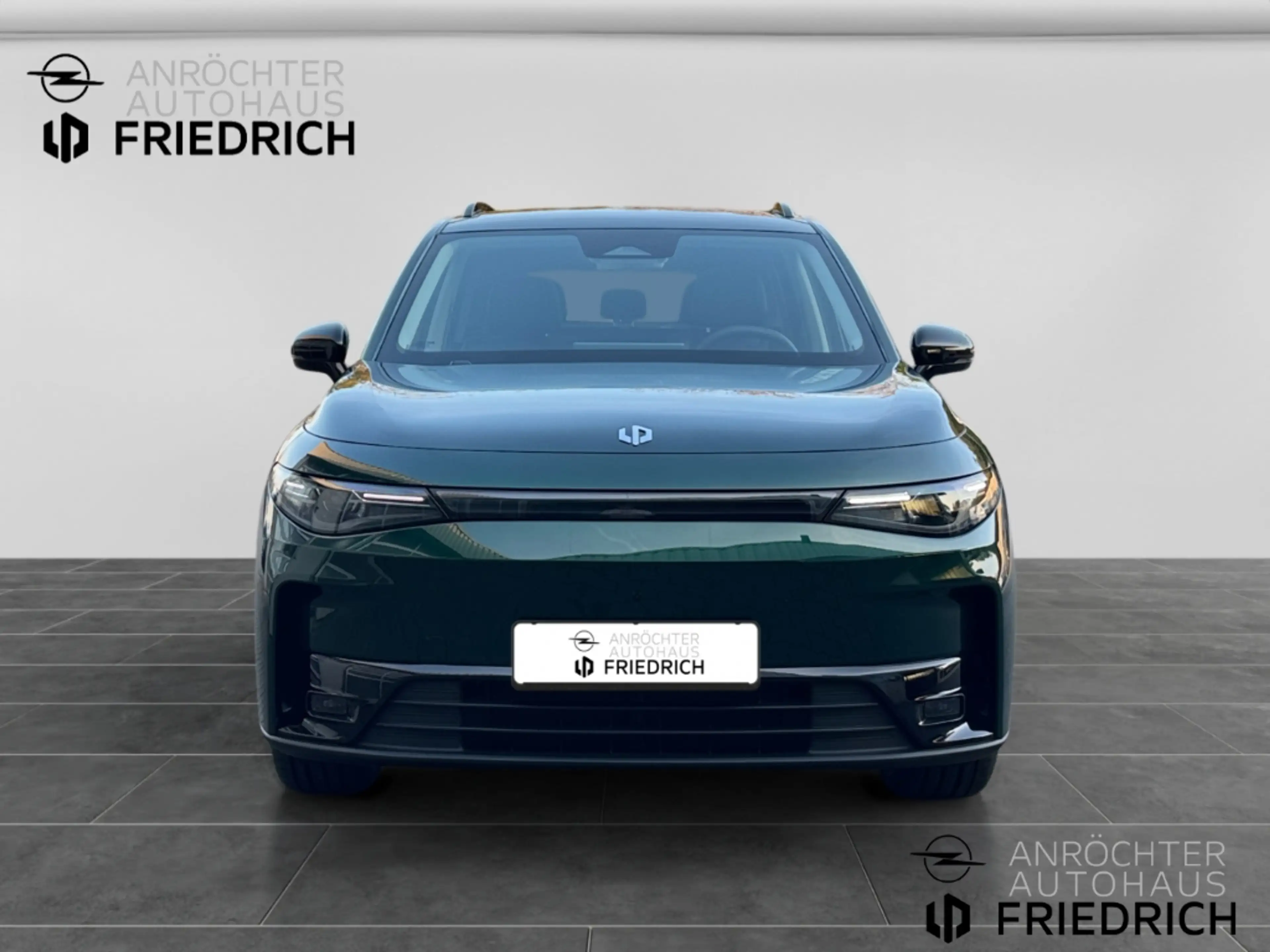Leapmotor C10 Design ProMax AWD Panorama Klimaauto Leder — photo 8