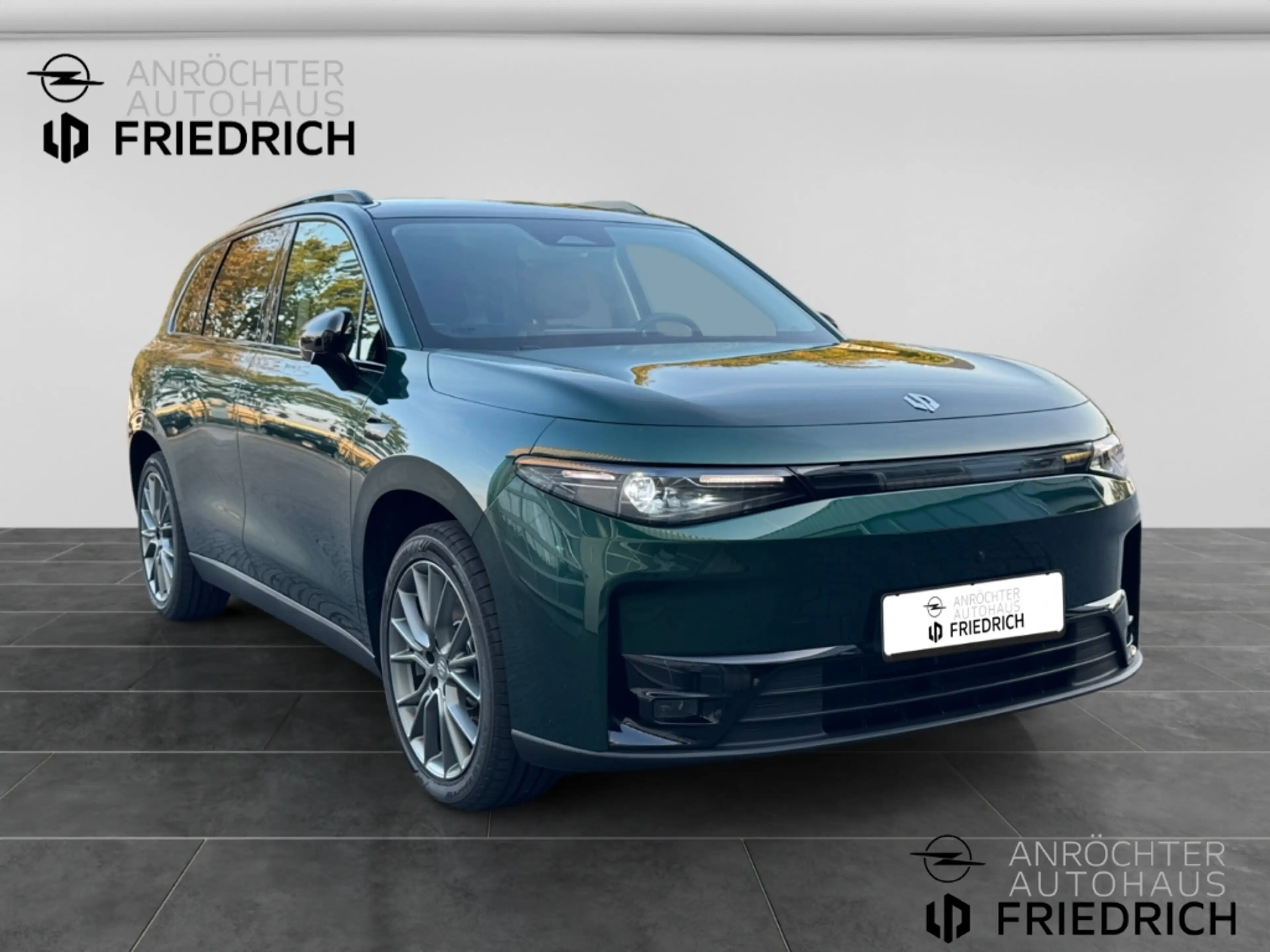 Leapmotor C10 Design ProMax AWD Panorama Klimaauto Leder — photo 7
