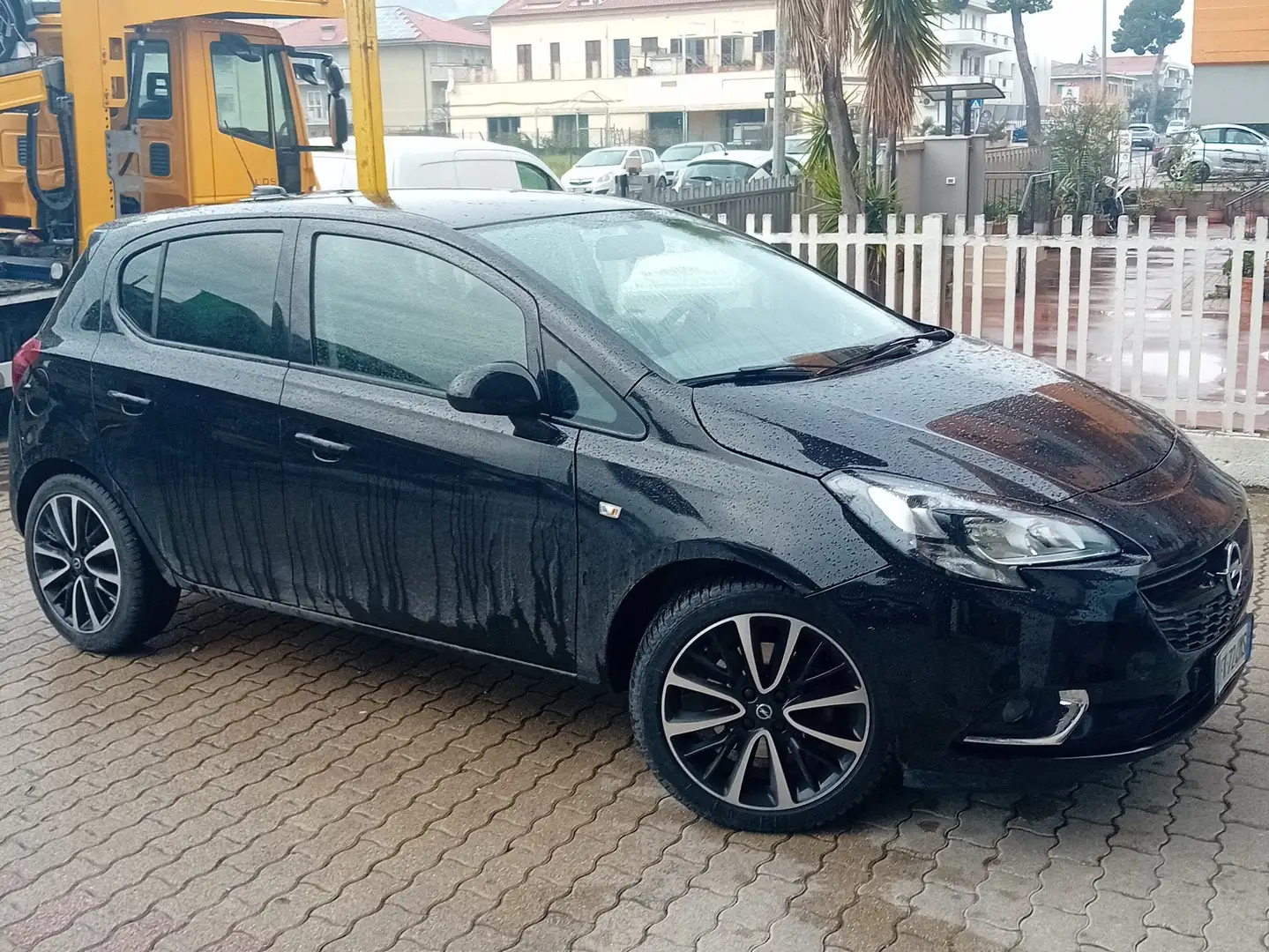 Opel Corsa Corsa 5p 1.3 cdti b-Color 75cv Noir - 1