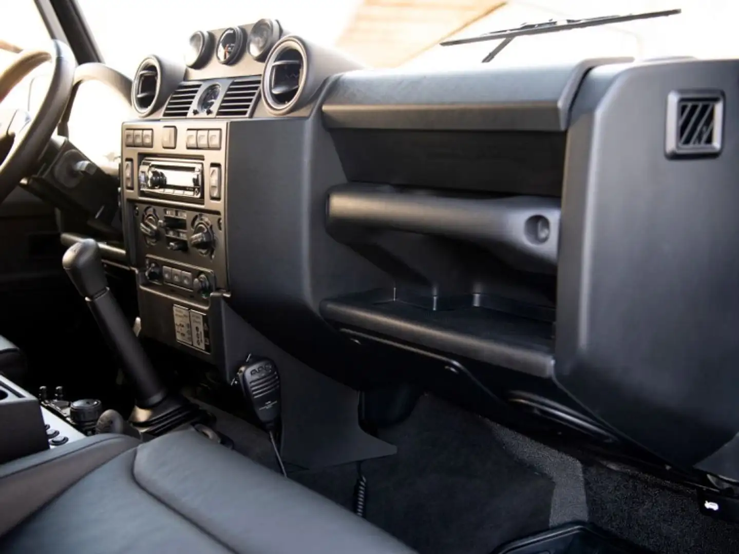 Land Rover Defender DEFENDER 110 SE KOMPLETTUMBAU EX-TEC- UNBENUTZT - 2