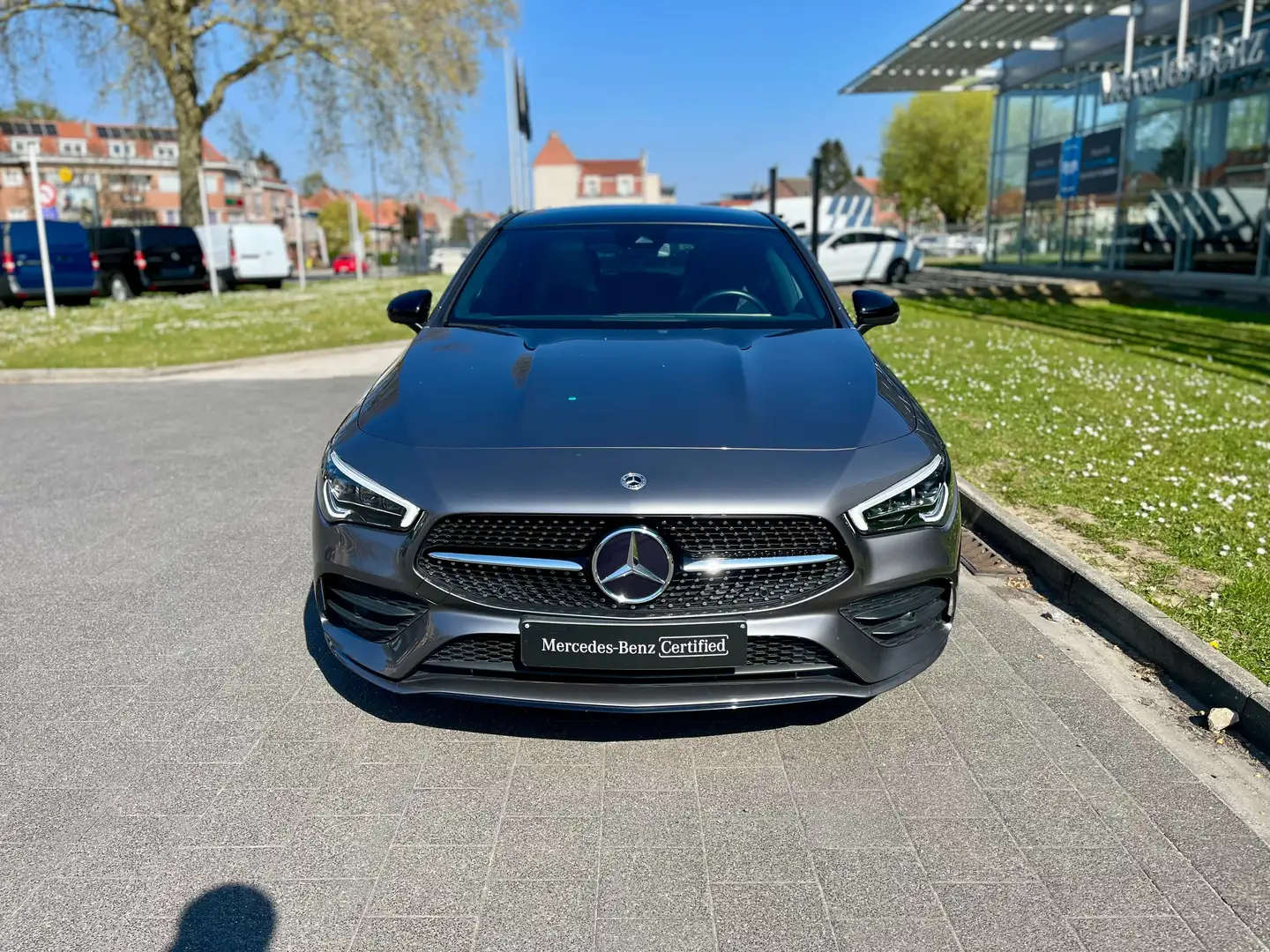Mercedes-Benz CLA 180 Shooting Brake AMG Line Grijs - 2