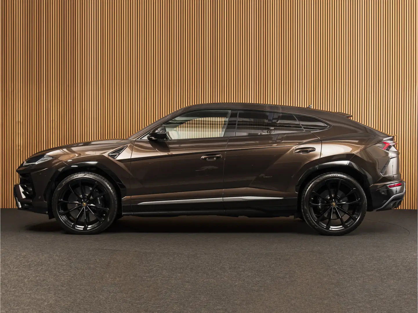 Lamborghini Urus 4.0 V8 23" - B&O - PANO - NIGHT VISION Brun - 2