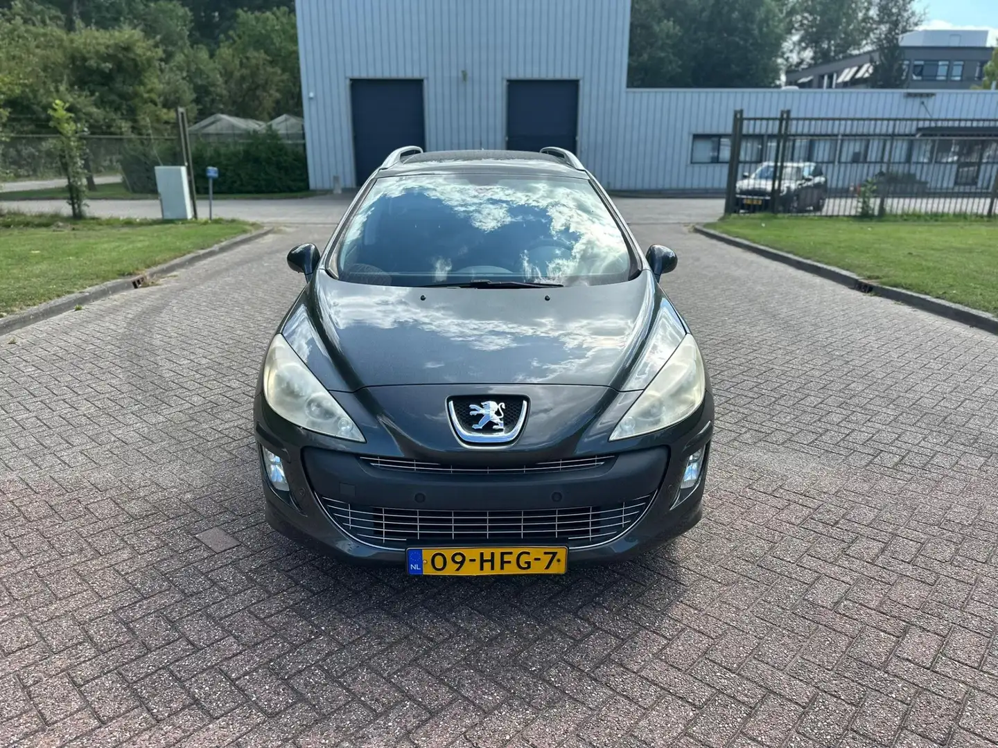 Peugeot 308 SW 1.6 VTi XS Première/AIRCO/CRUISE/PANO/PARKEERSE Grau - 2