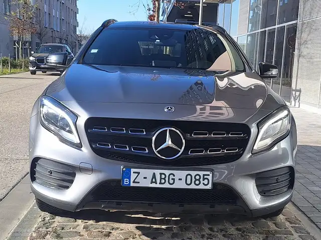Mercedes-Benz GLA 220 GLA 220 d 4-Matic
