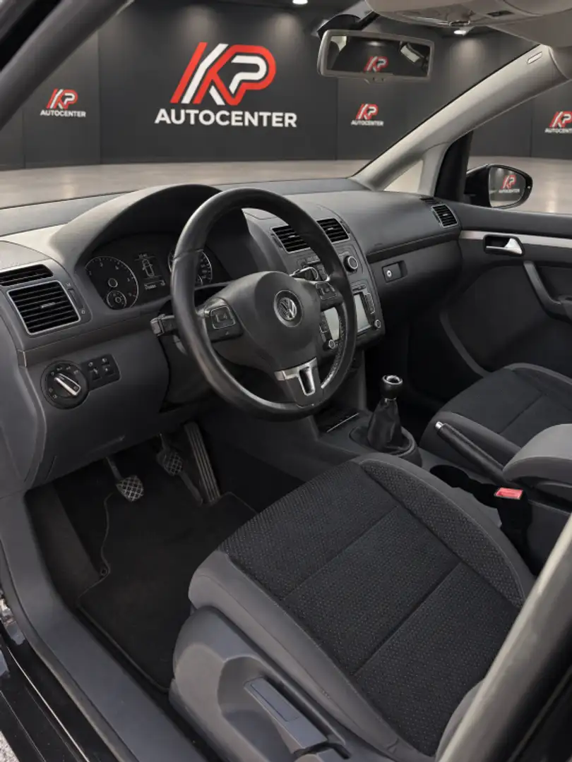 Volkswagen Touran 1.6TDI Advance 105 Negro - 2