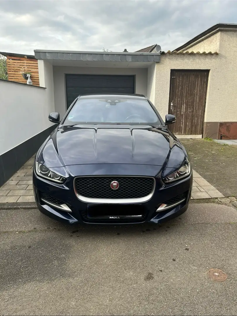 Jaguar XE R-Sport AWD Blau - 2