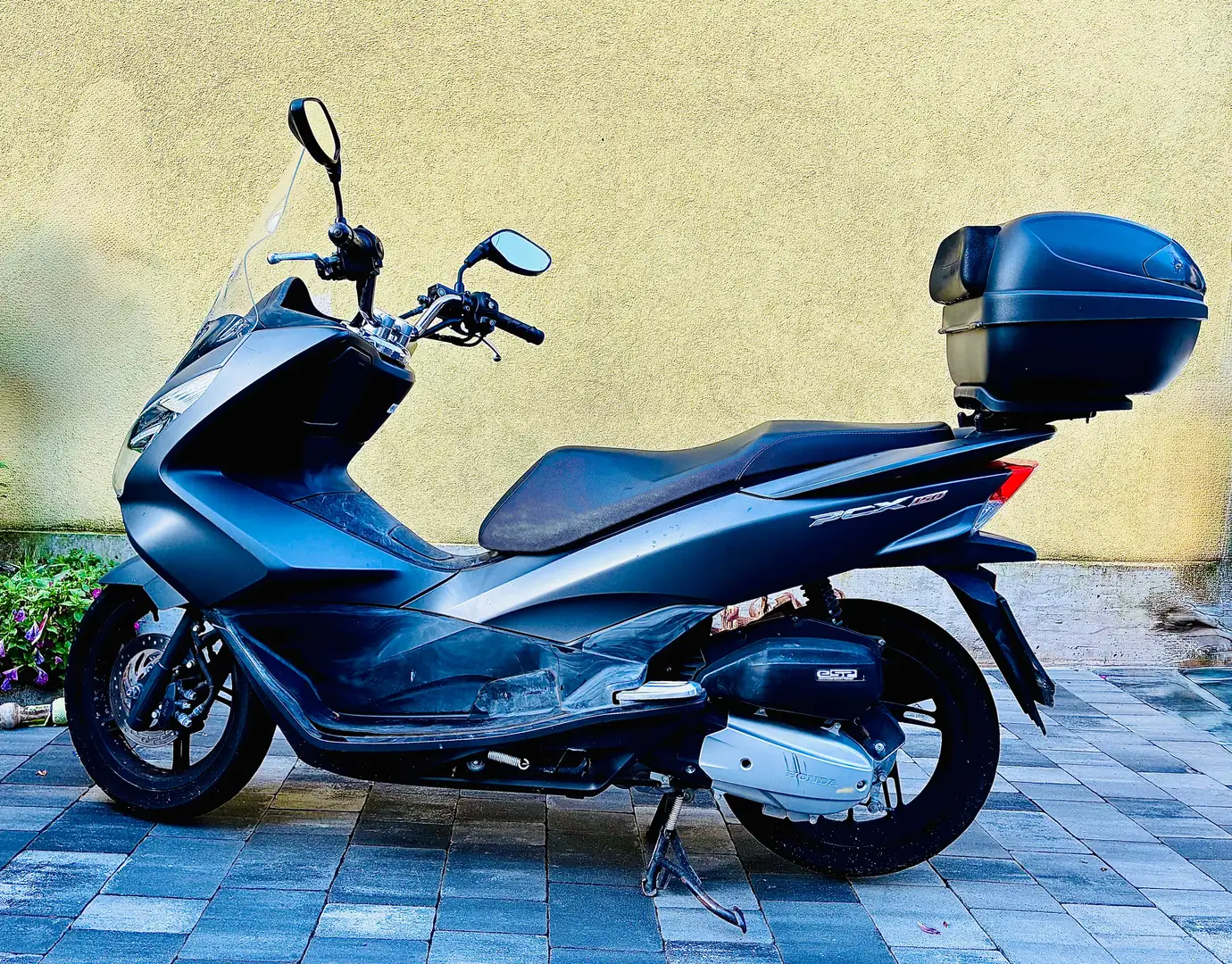 Honda PCX 150 Gris - 1