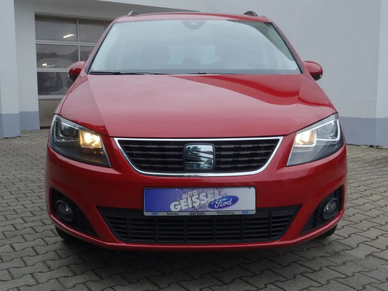 SEAT Alhambra Style Autom ACC AHK Navi elektr. Türen, миниатюра 2
