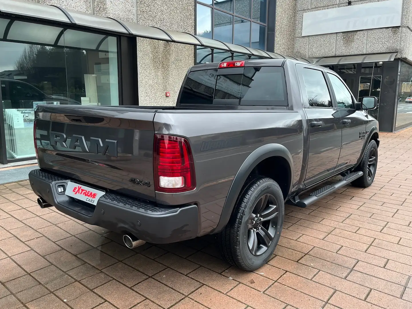 Dodge RAM 1500 CLASSIC WARLOCK Granite Pronta consegna Gris - 2