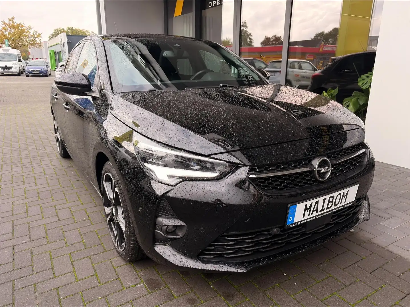 Opel Corsa GS PANO 8FACH ACC NAVI SITZHZ MASSAGE Noir - 2