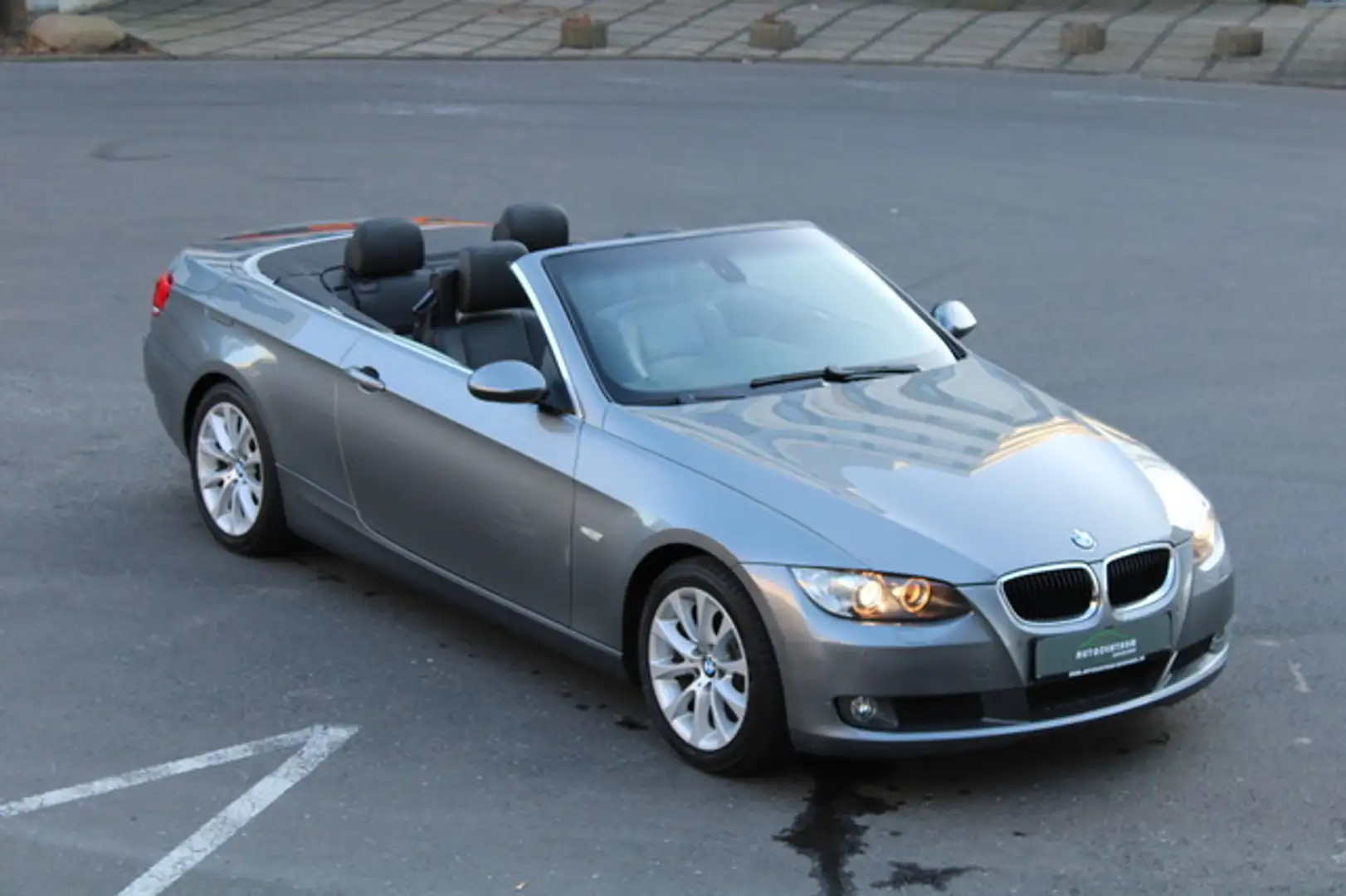 BMW 320 i Cabrio Aut. Leder/Xenon/Memory/Standhzg Gris - 1