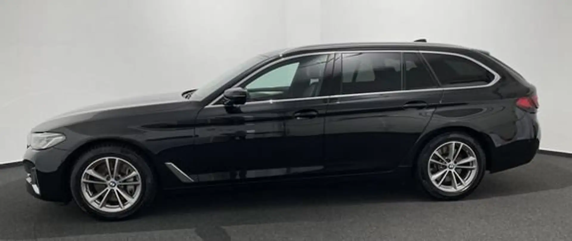 BMW 530 530dA+Touring+Luxury Negro - 2