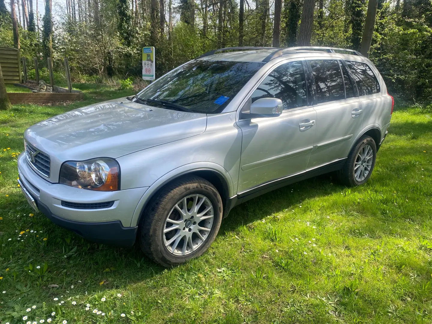 Volvo XC90 3.2 Aut. Silber - 1