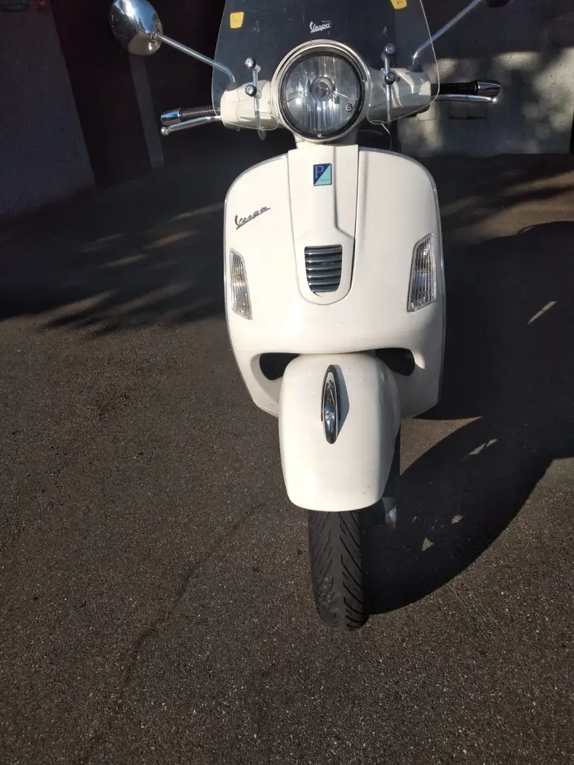 Piaggio GTS 300 GTS SUPER bijela - 1