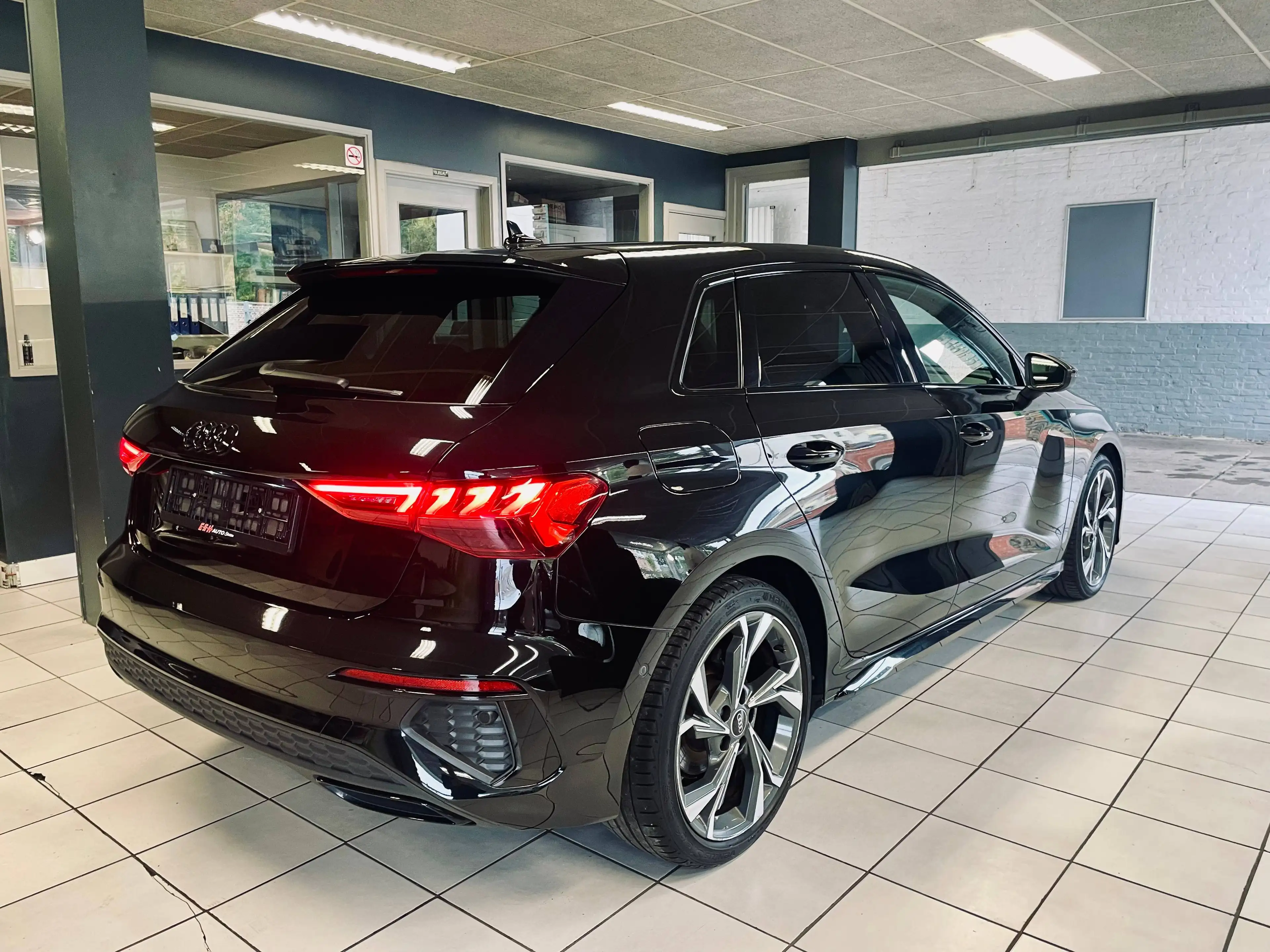 Audi A3 A3 Sportback 30 TFSI/FULL SLINE/MATRIX LED/GARANTIE 12 MOIS — photo 4