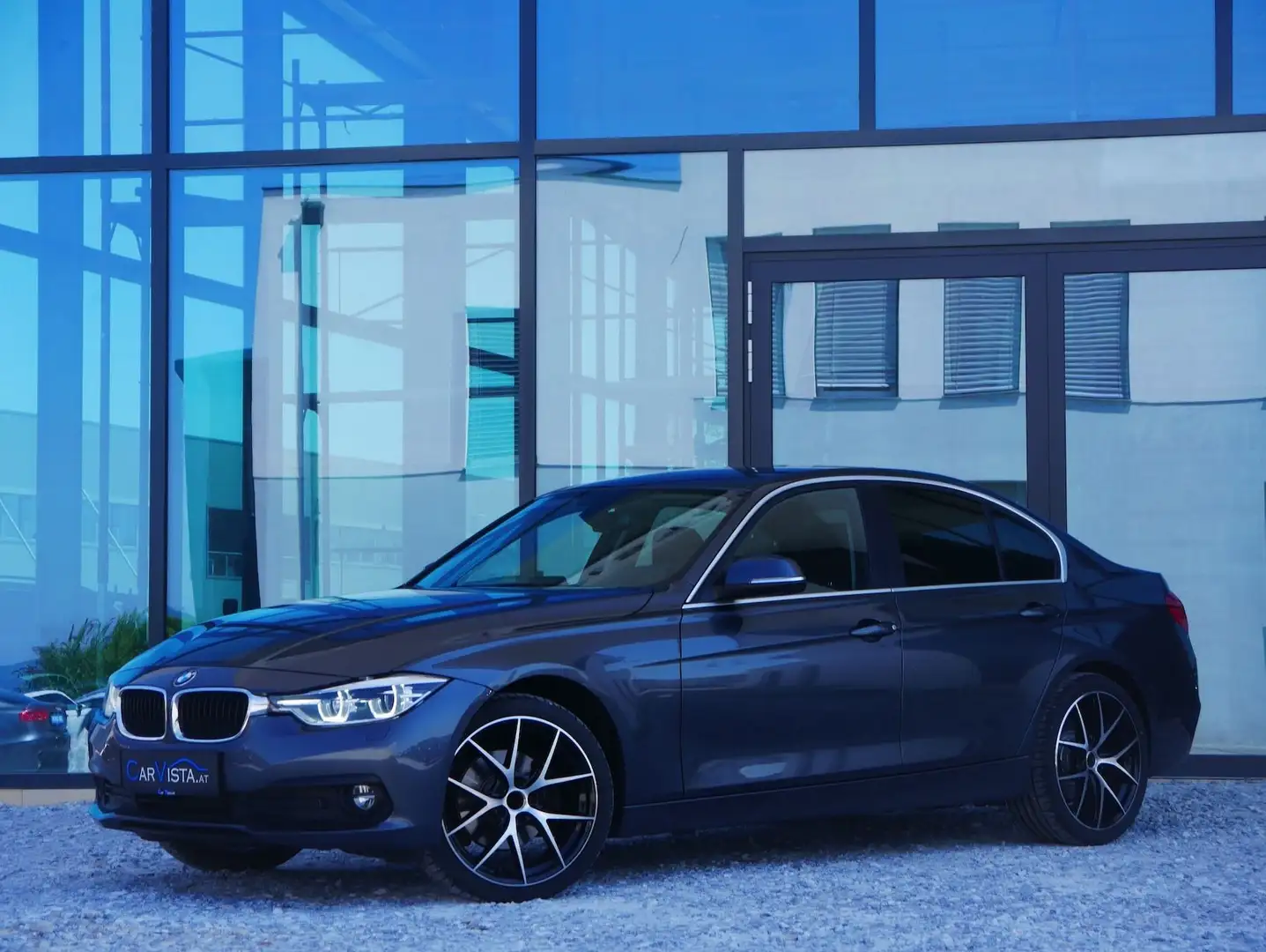 BMW 320 d Advantage Aut. Zilver - 2