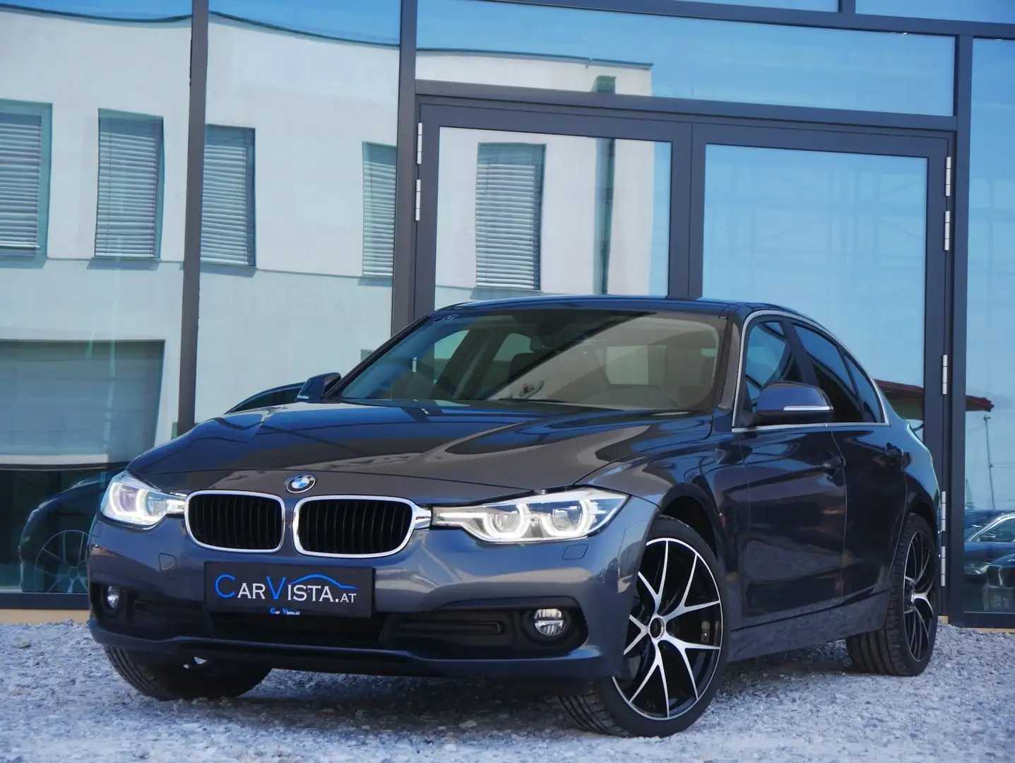 BMW 320 d Advantage Aut. Zilver - 1