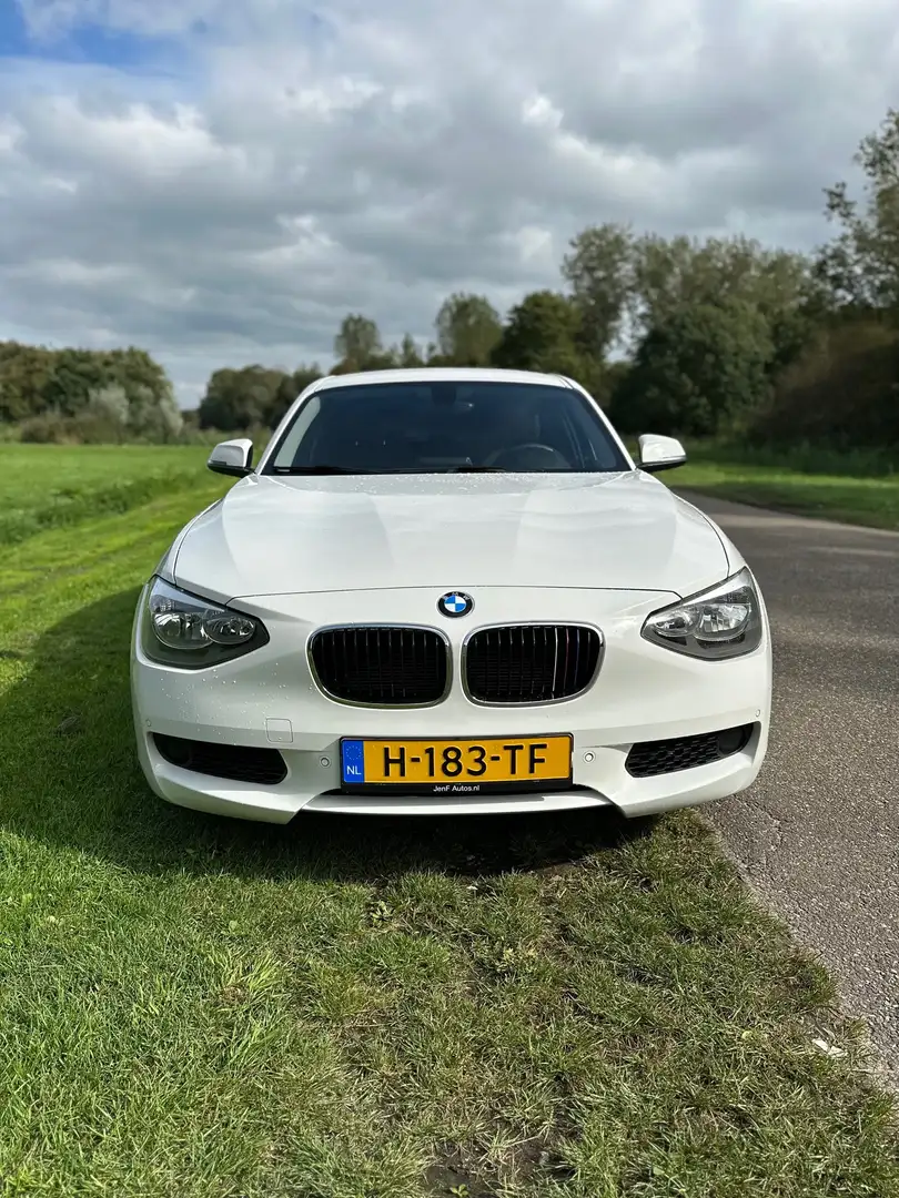 BMW 114 i Business+ Weiß - 1