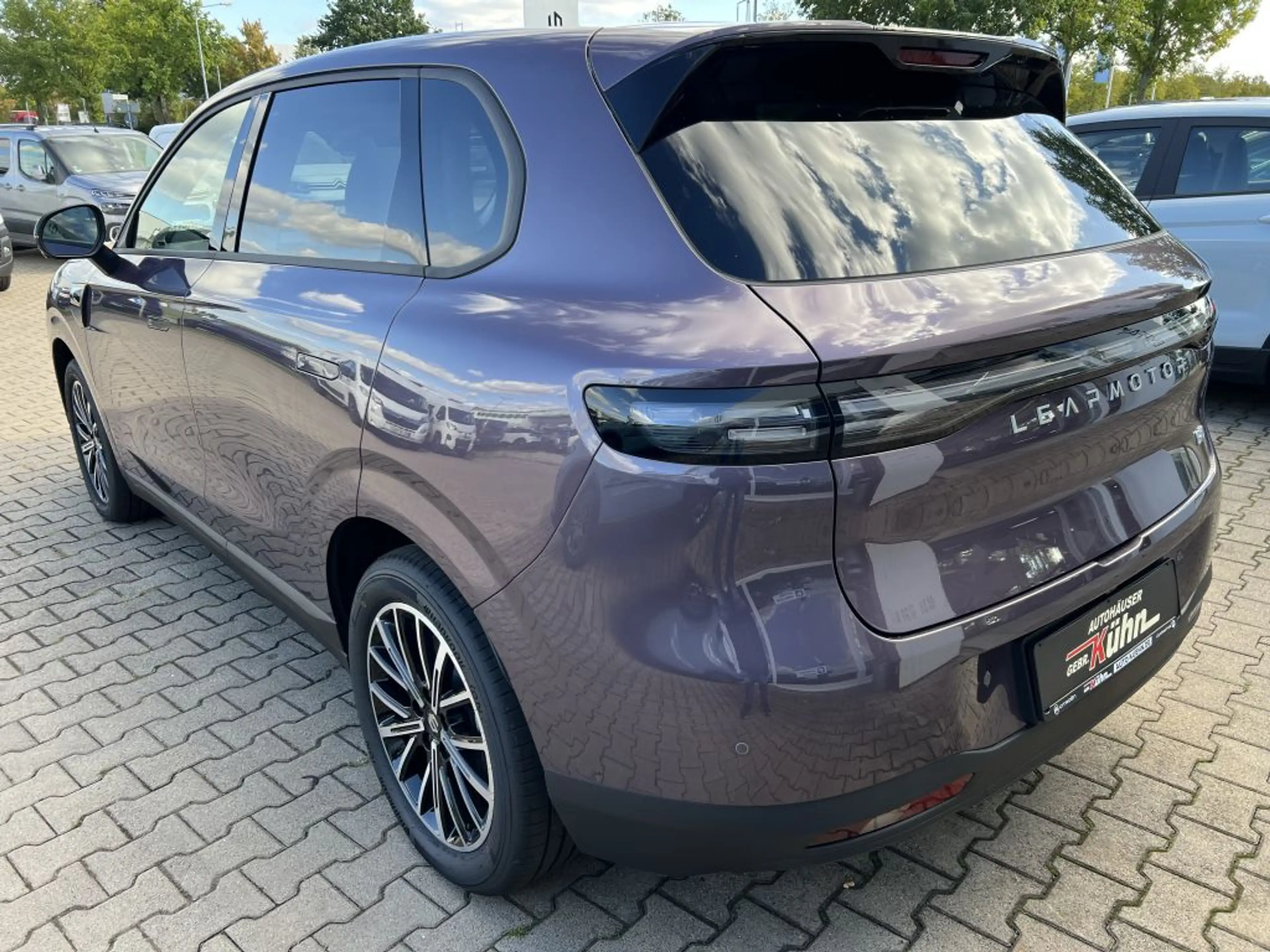 Leapmotor B10 67,1 kWh Design Pro Max — photo 3