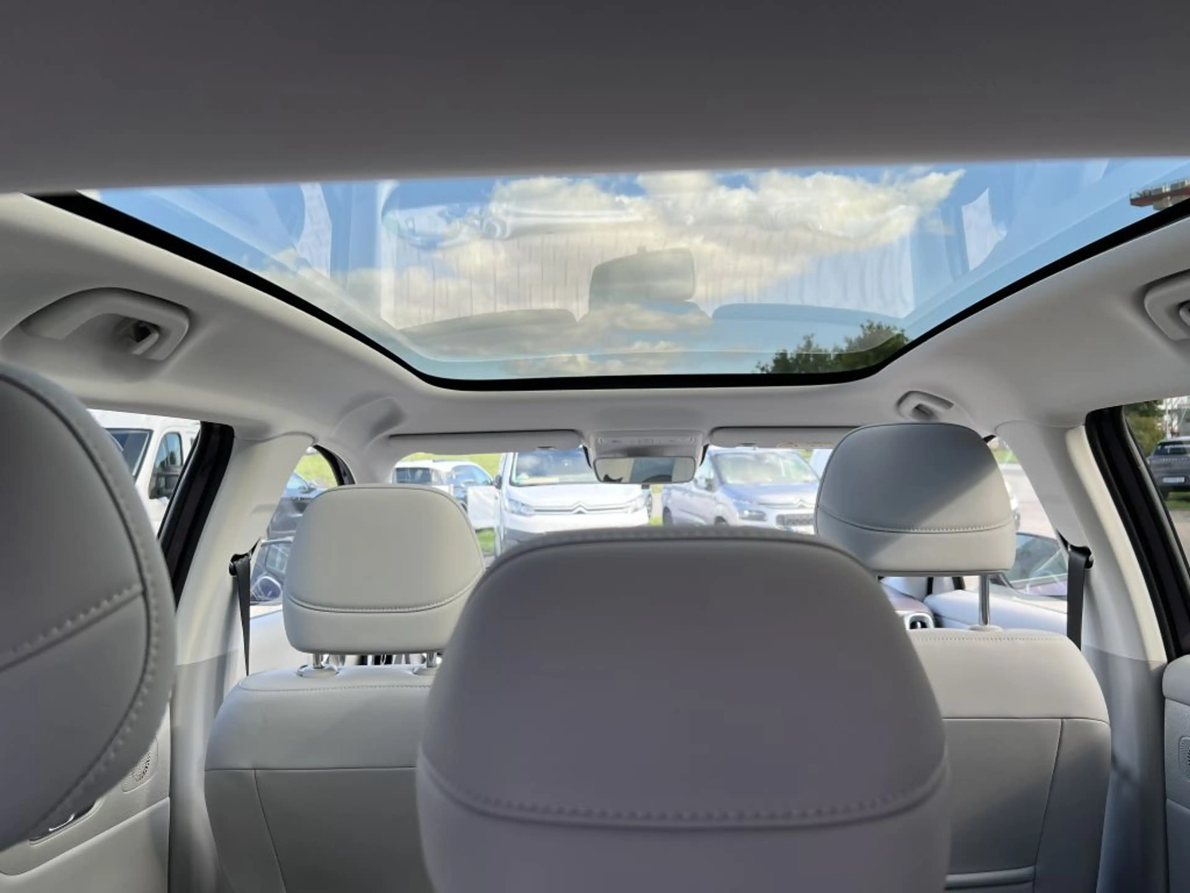 Leapmotor B10 67,1 kWh Design Pro Max — photo 9